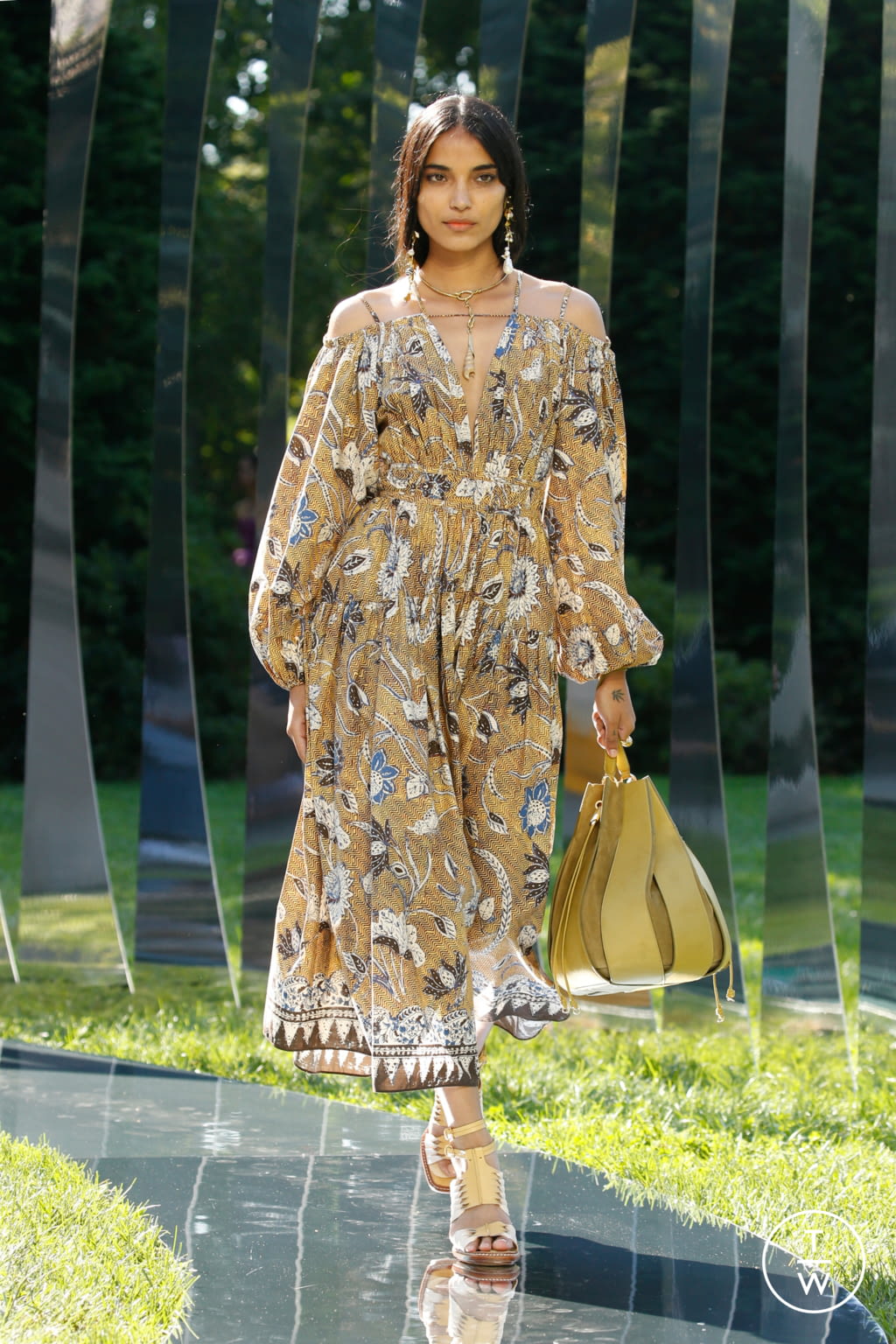 Fashion Week New York Spring/Summer 2022 look 26 from the Ulla Johnson collection womenswear