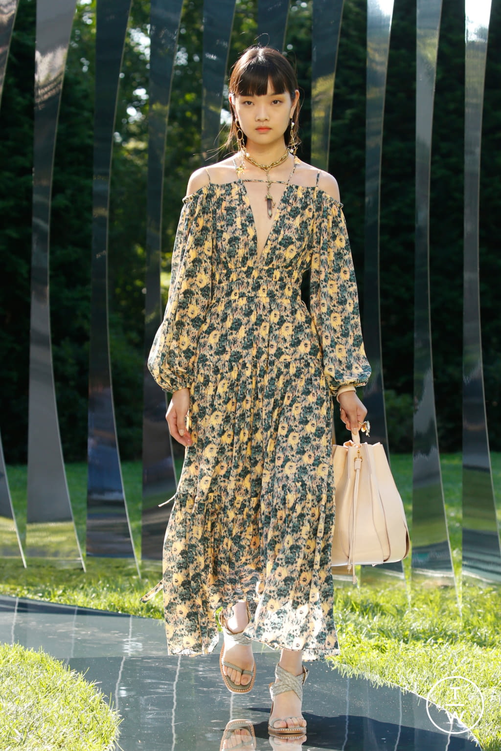 Fashion Week New York Spring/Summer 2022 look 30 from the Ulla Johnson collection womenswear