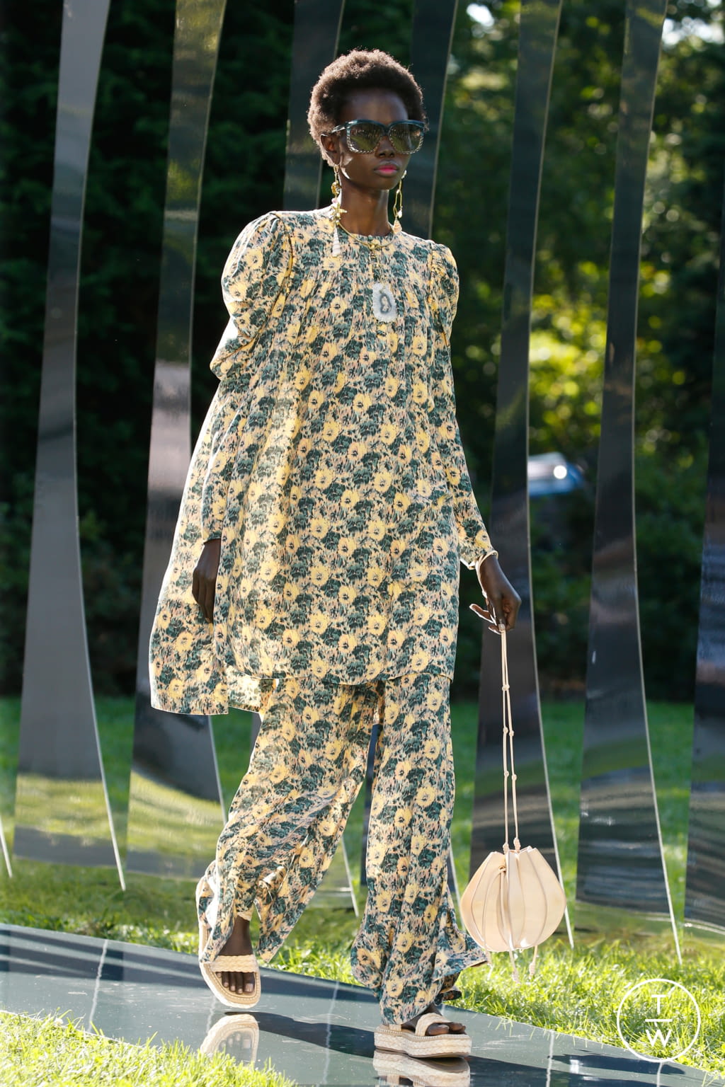 Fashion Week New York Spring/Summer 2022 look 33 from the Ulla Johnson collection womenswear