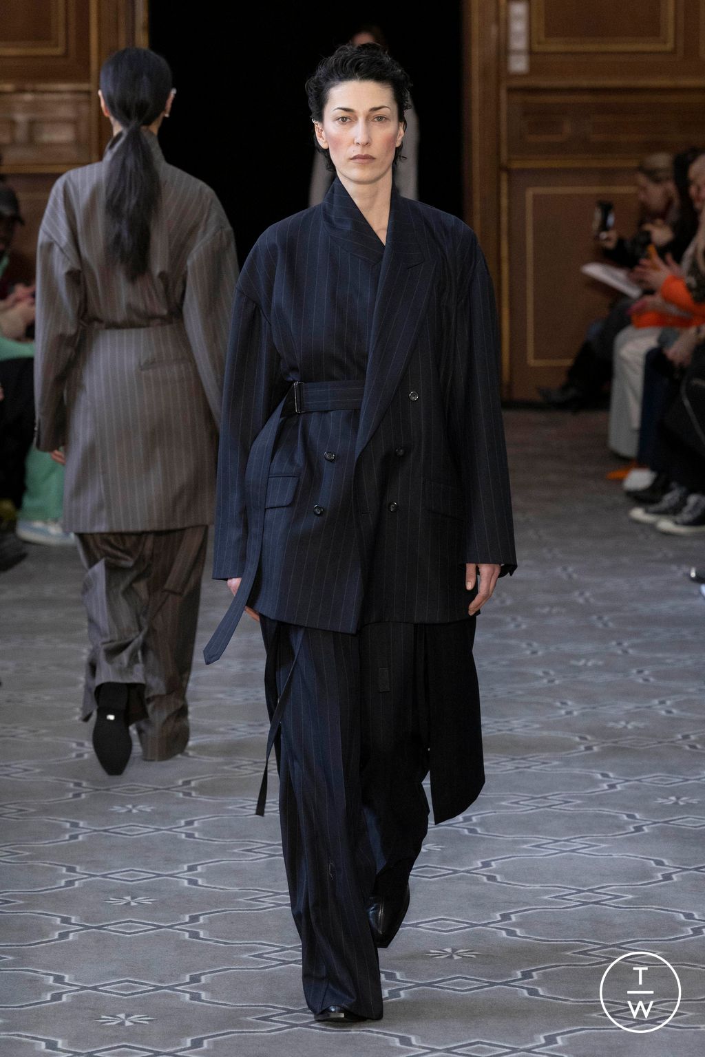 Fashion Week Paris Fall/Winter 2023 look 6 from the Ujoh collection womenswear