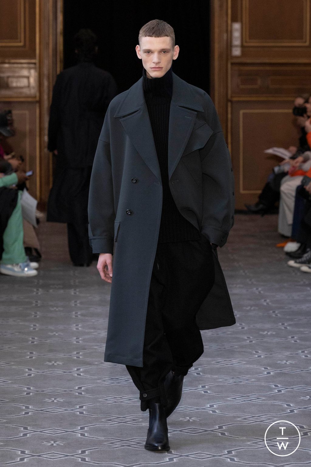 Fashion Week Paris Fall/Winter 2023 look 9 from the Ujoh collection womenswear