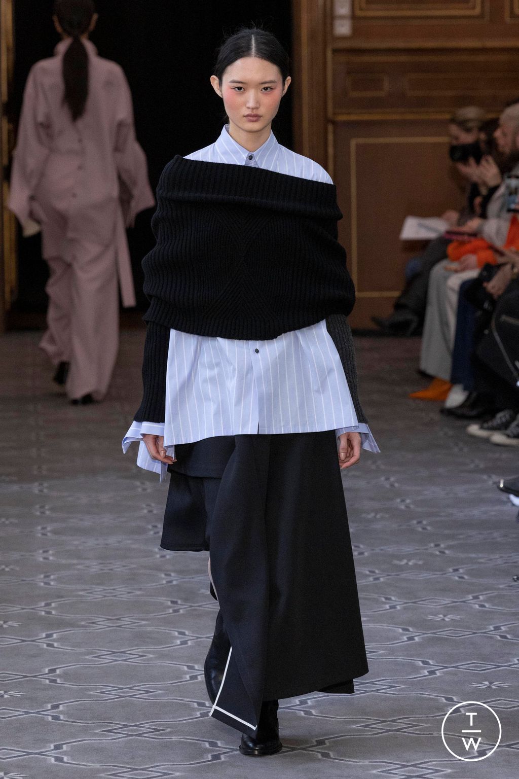 Fashion Week Paris Fall/Winter 2023 look 22 from the Ujoh collection womenswear
