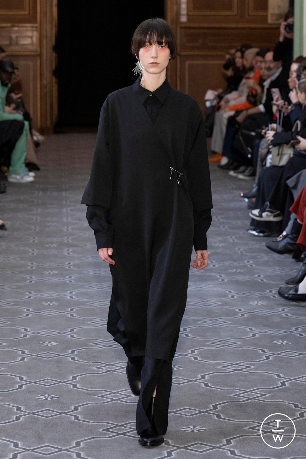 Fashion Week Paris Fall/Winter 2023 look 29 from the Ujoh collection womenswear