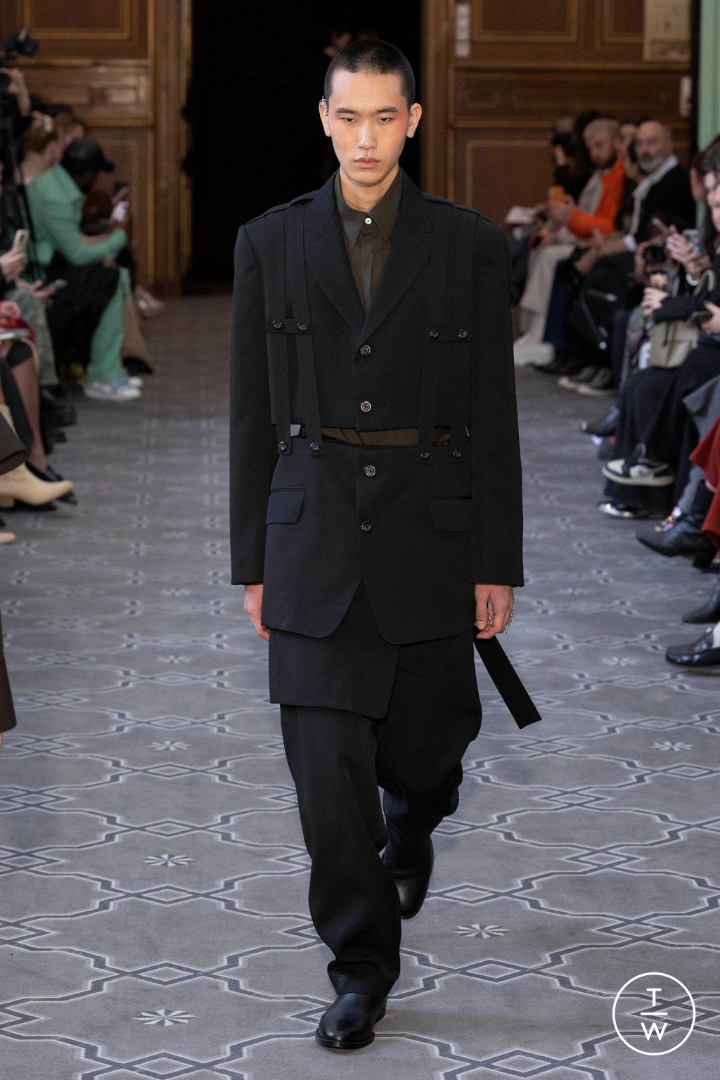 Fashion Week Paris Fall/Winter 2023 look 32 from the Ujoh collection womenswear