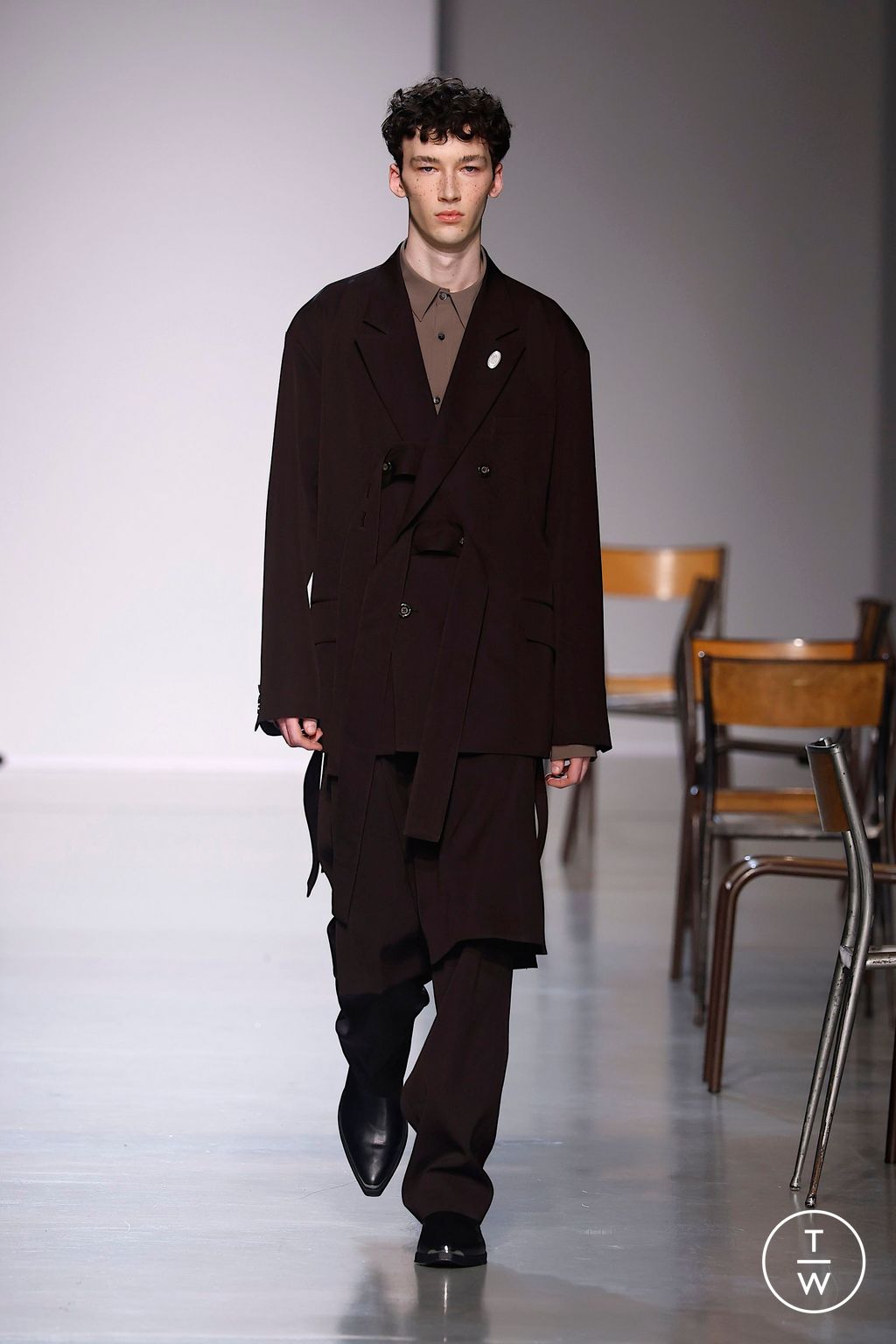 Fashion Week Paris Fall/Winter 2025 look 13 from the Ujoh collection womenswear