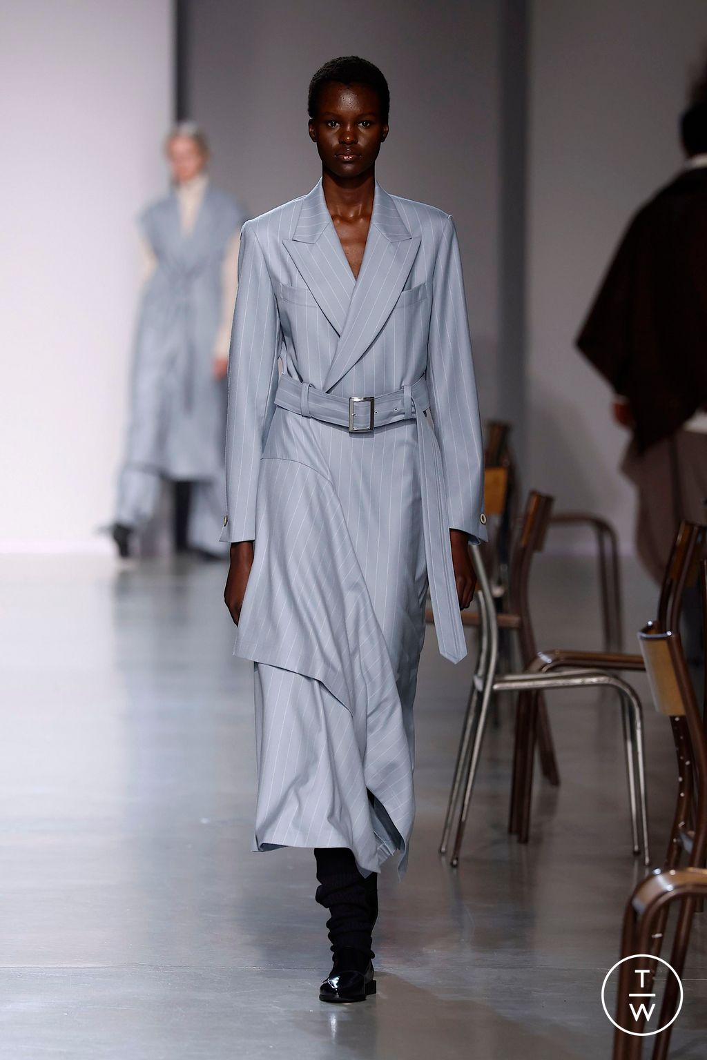 Fashion Week Paris Fall/Winter 2025 look 16 from the Ujoh collection womenswear