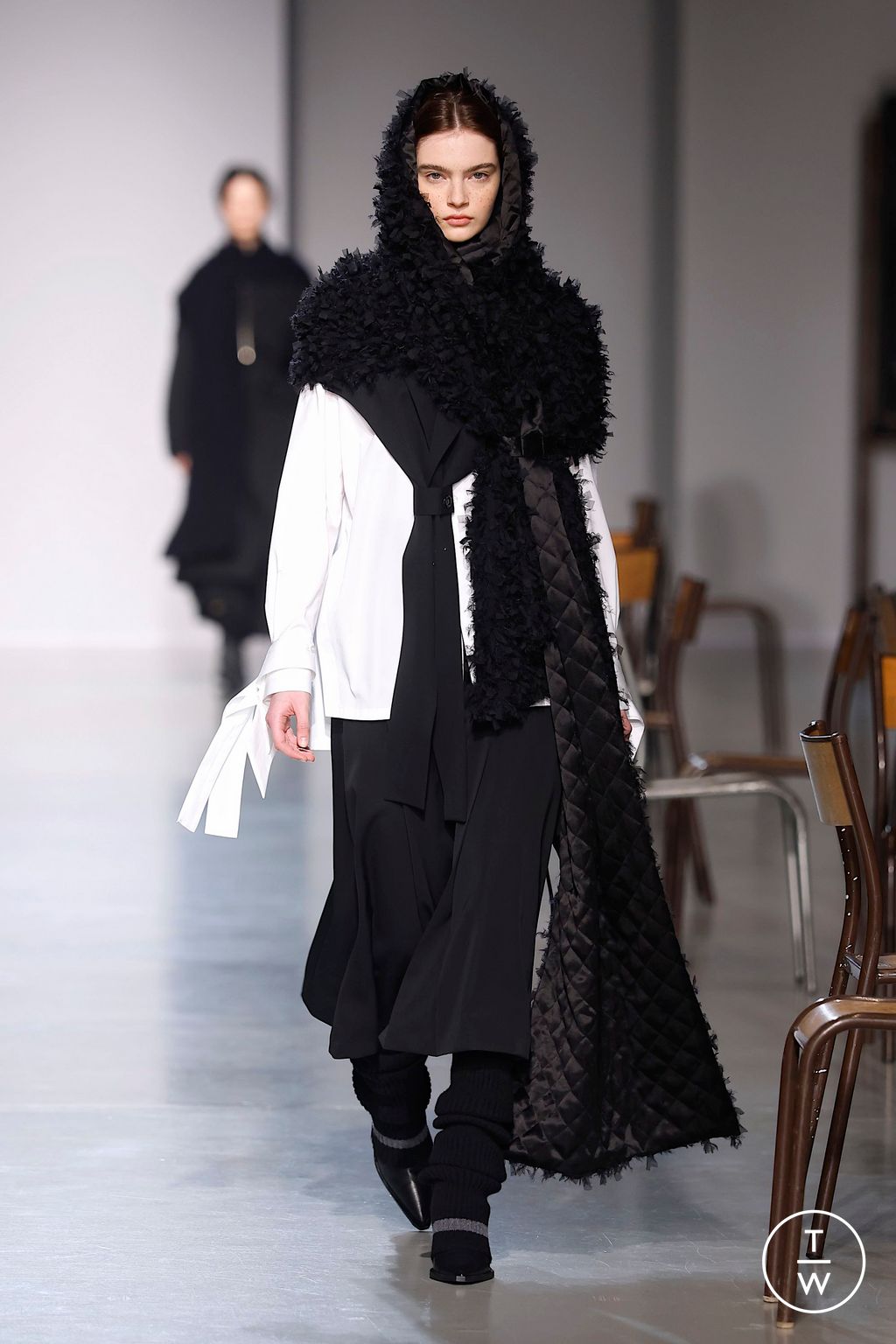 Fashion Week Paris Fall/Winter 2025 look 30 from the Ujoh collection 女装