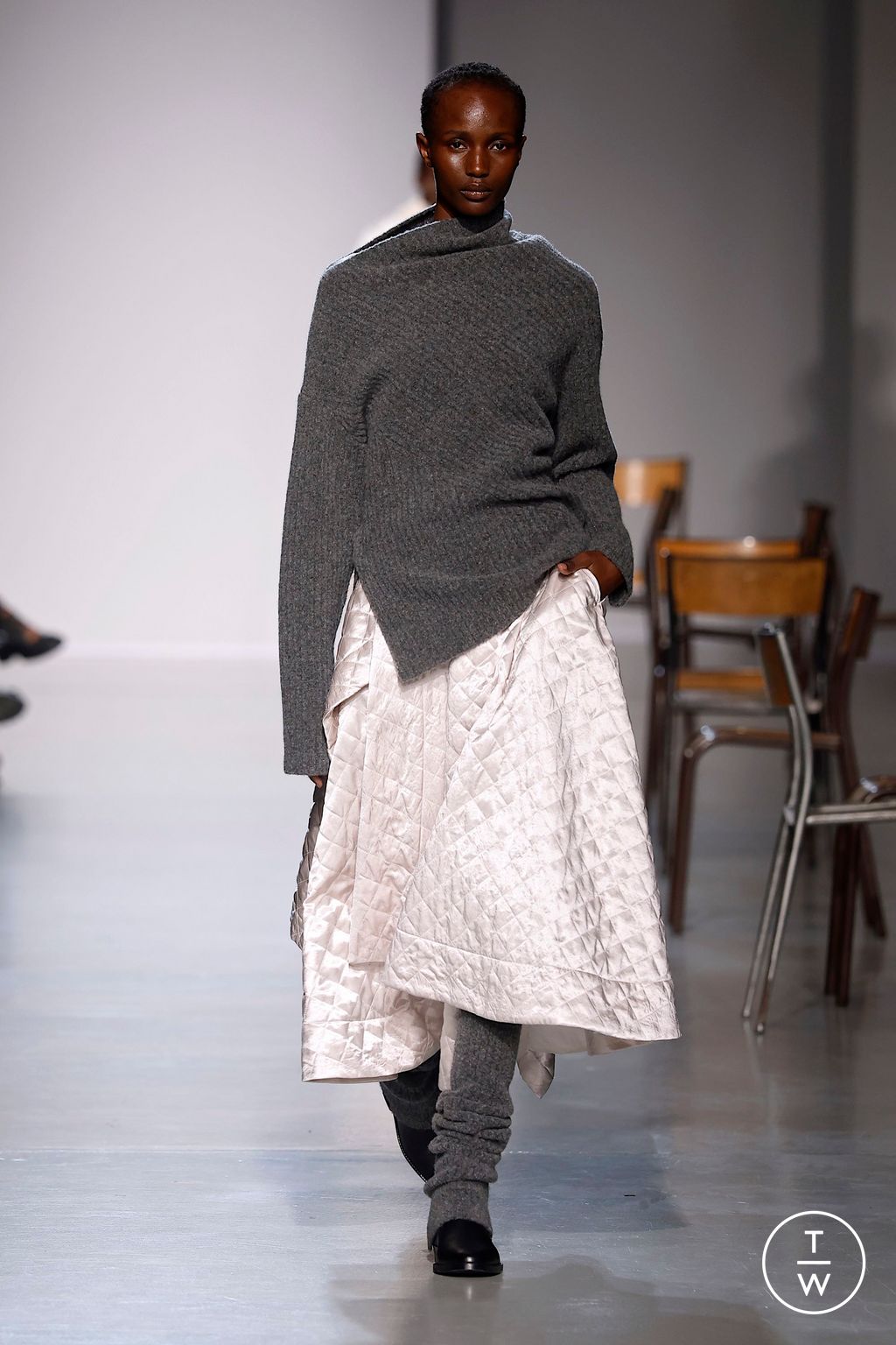 Fashion Week Paris Fall/Winter 2025 look 34 from the Ujoh collection womenswear