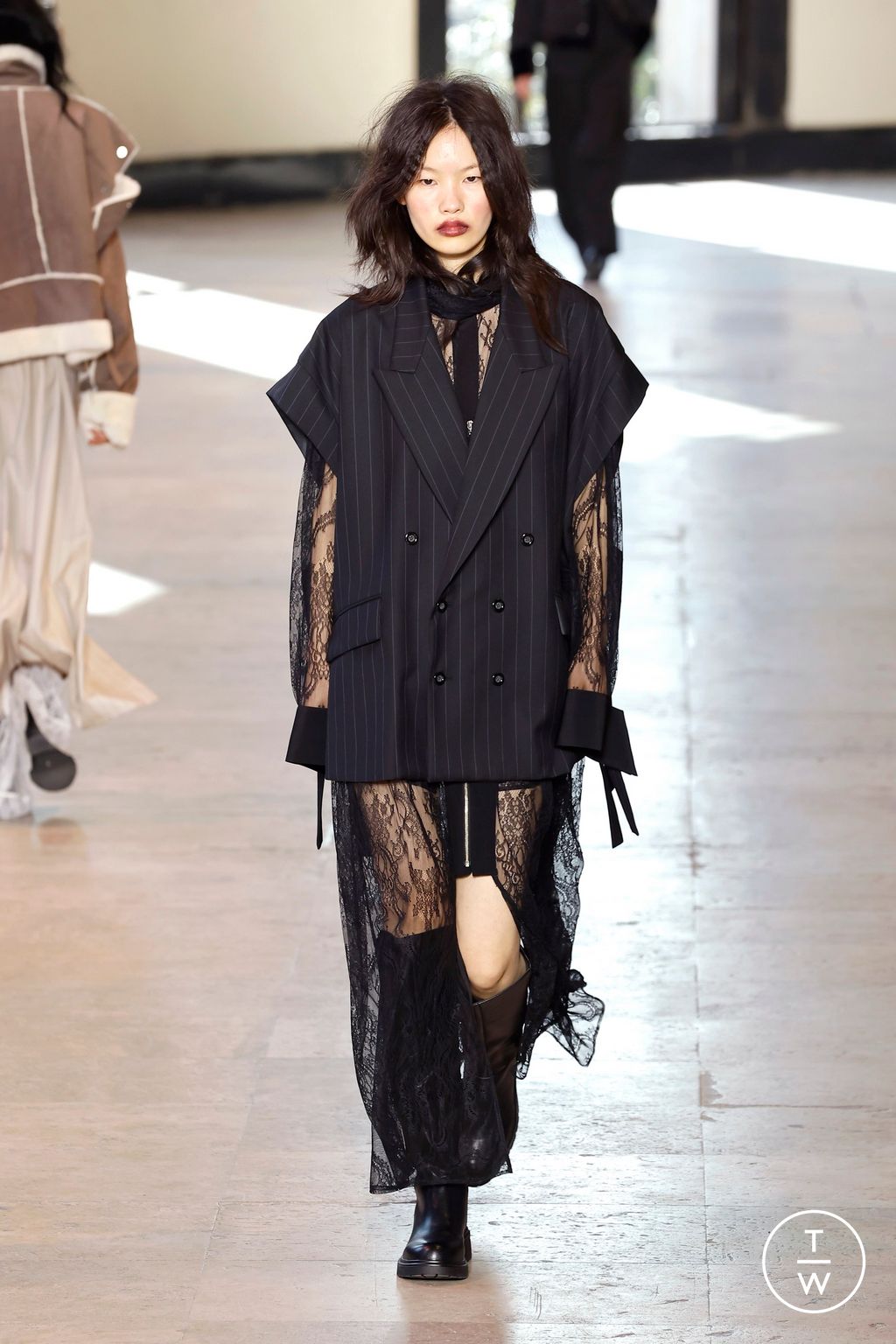 Fashion Week Paris Fall/Winter 2026 look 2 from the Ujoh collection womenswear