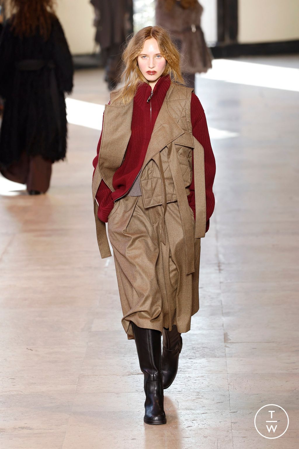 Fashion Week Paris Fall/Winter 2026 look 16 from the Ujoh collection womenswear
