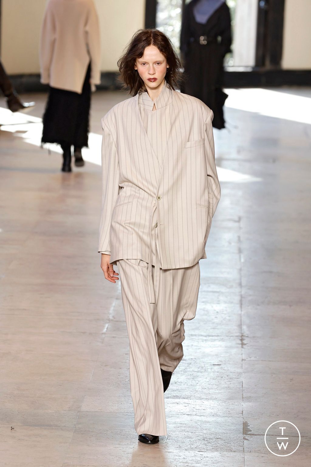 Fashion Week Paris Fall/Winter 2026 look 24 from the Ujoh collection womenswear