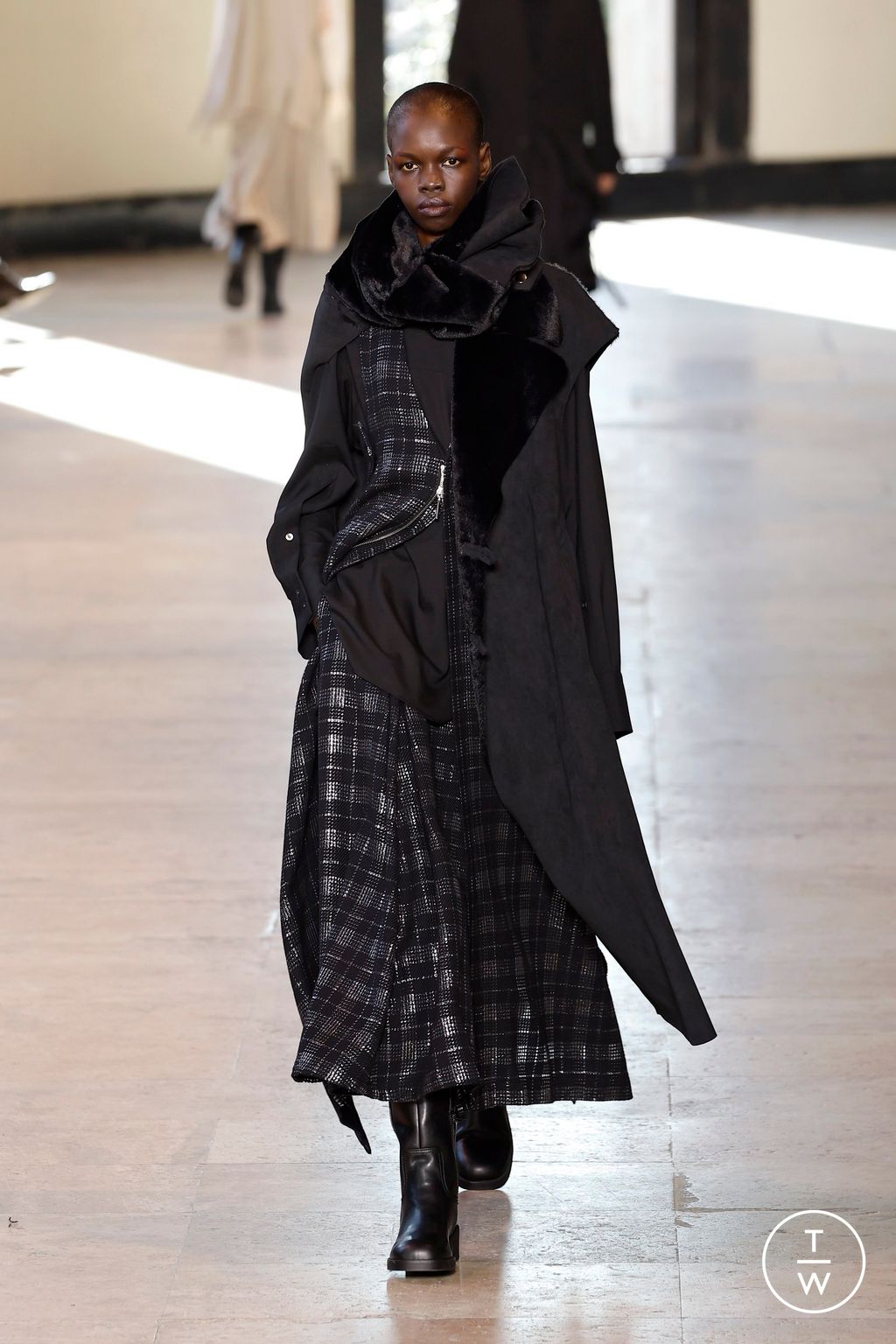 Fashion Week Paris Fall/Winter 2026 look 42 from the Ujoh collection womenswear