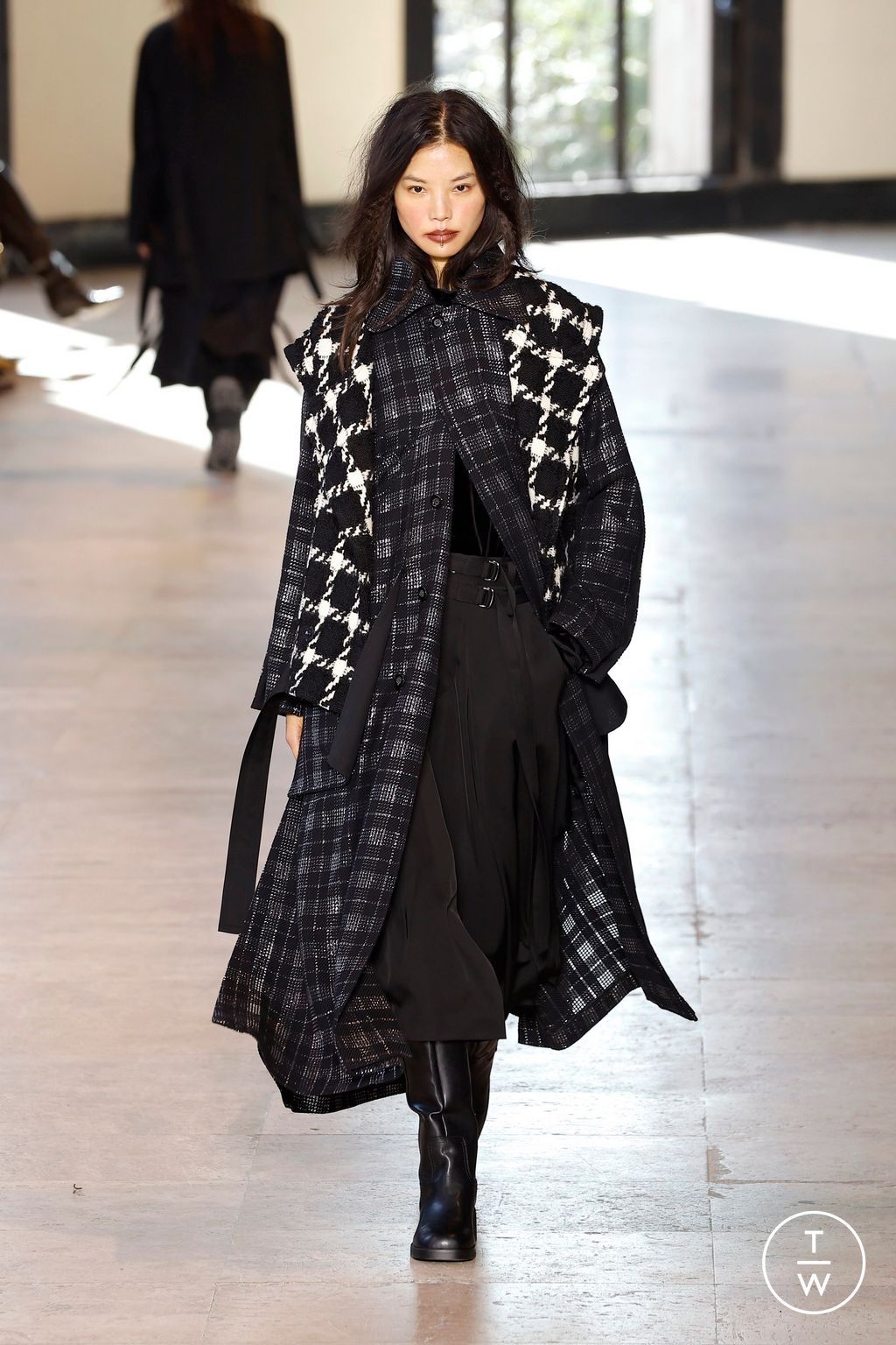 Fashion Week Paris Fall/Winter 2026 look 44 from the Ujoh collection womenswear