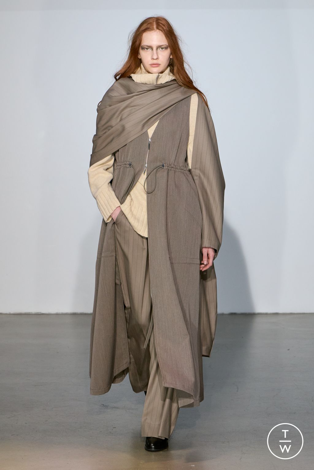 Fashion Week Paris Fall/Winter 2024 look 7 from the Ujoh collection womenswear