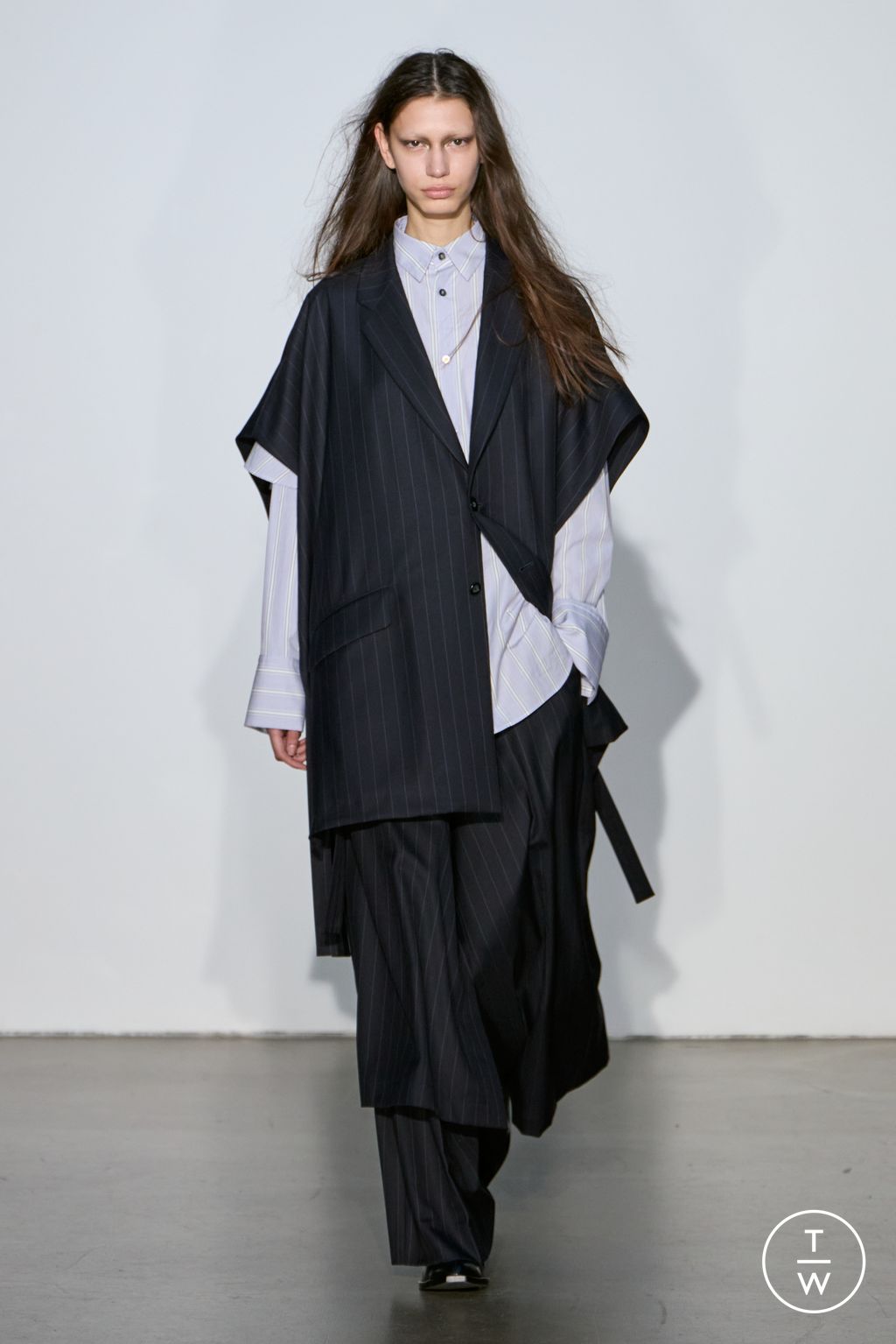 Fashion Week Paris Fall/Winter 2024 look 14 from the Ujoh collection womenswear