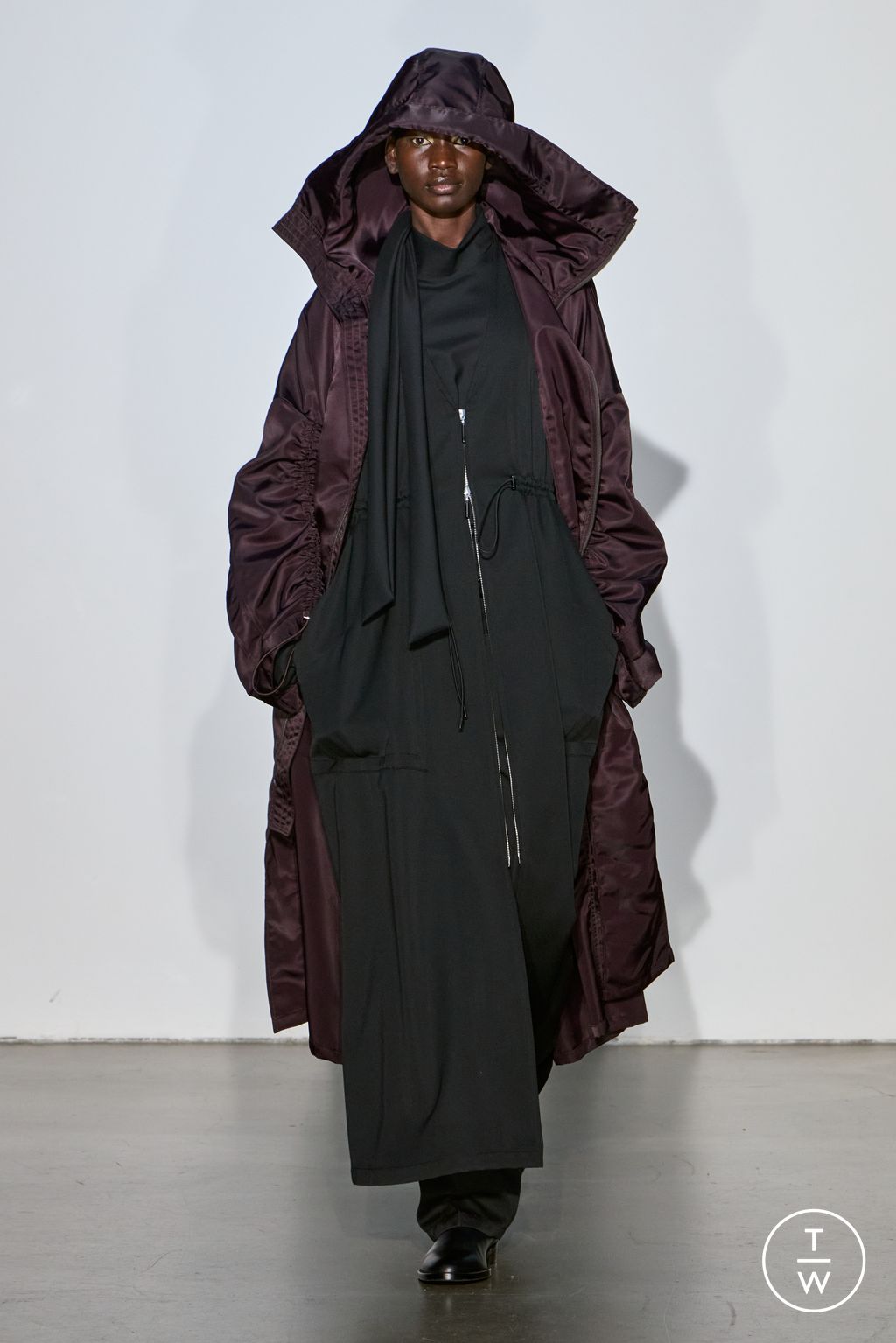 Fashion Week Paris Fall/Winter 2024 look 37 from the Ujoh collection womenswear