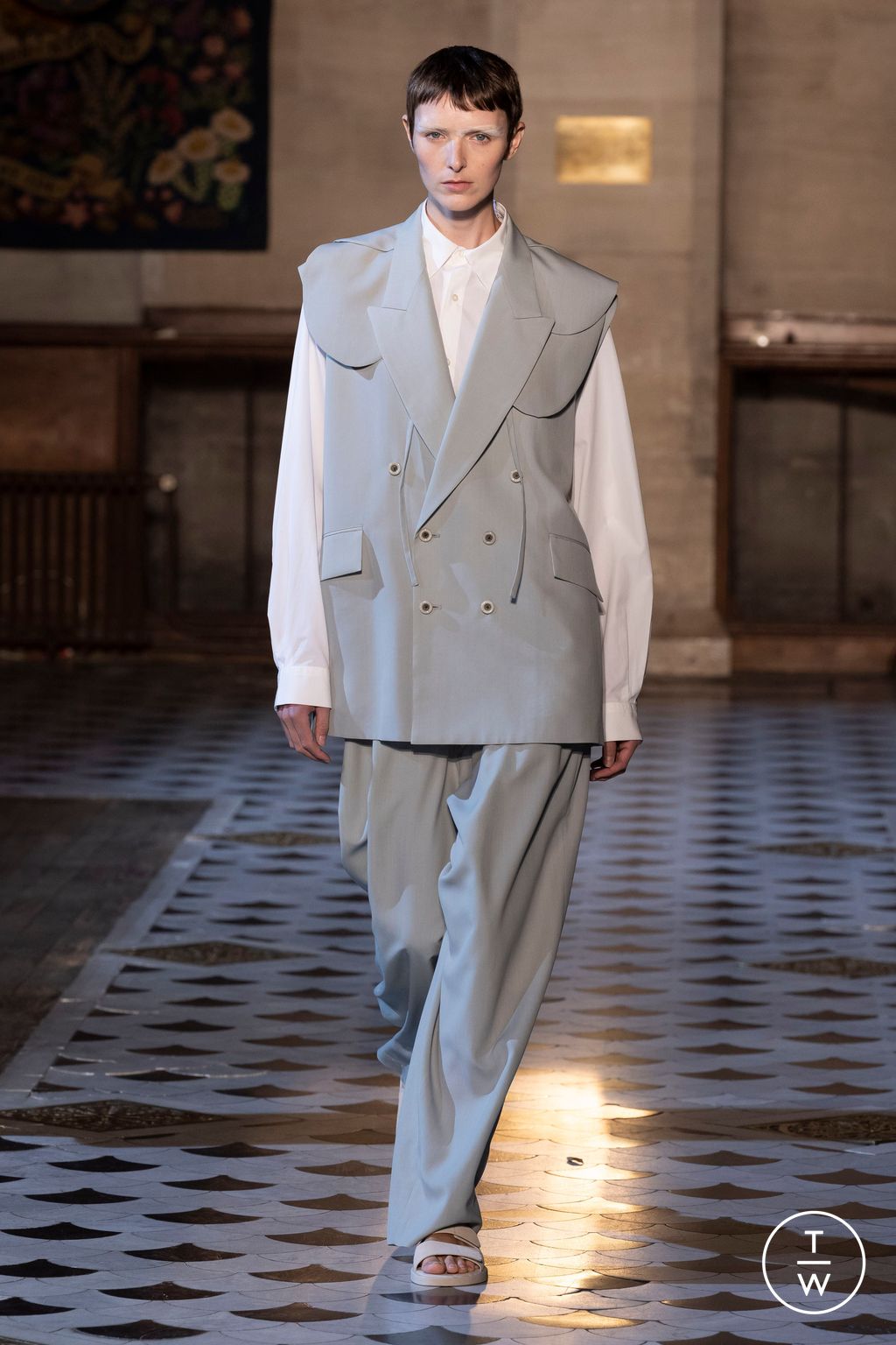 Fashion Week Paris Spring/Summer 2024 look 7 from the Ujoh collection womenswear