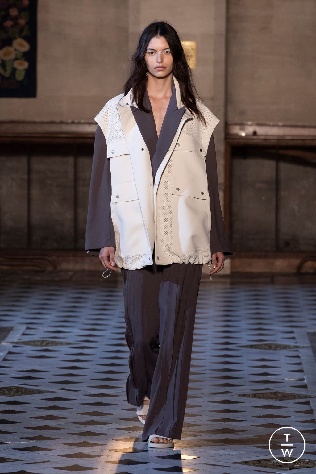 Fashion Week Paris Spring/Summer 2024 look 20 from the Ujoh collection womenswear