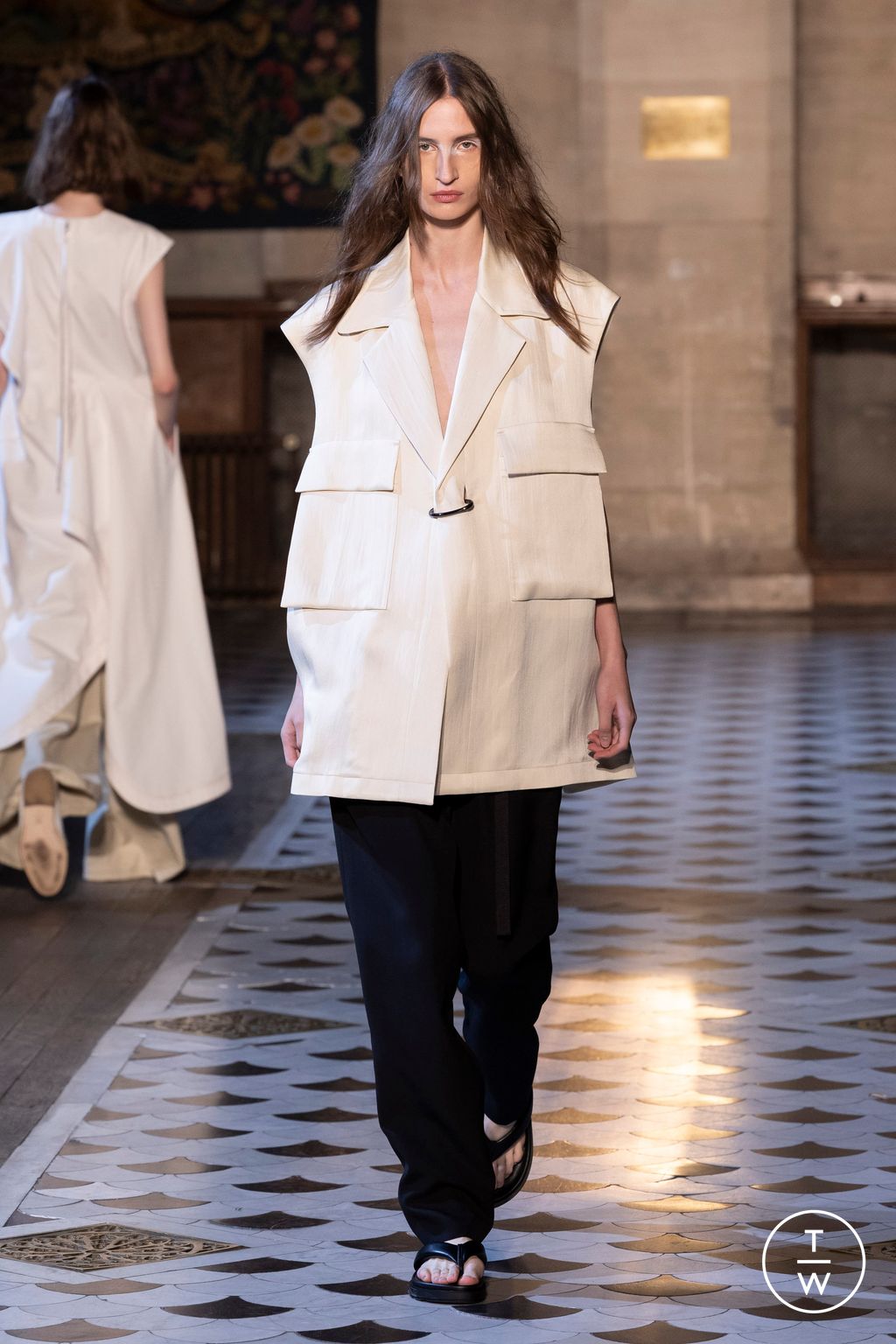 Fashion Week Paris Spring/Summer 2024 look 23 from the Ujoh collection womenswear