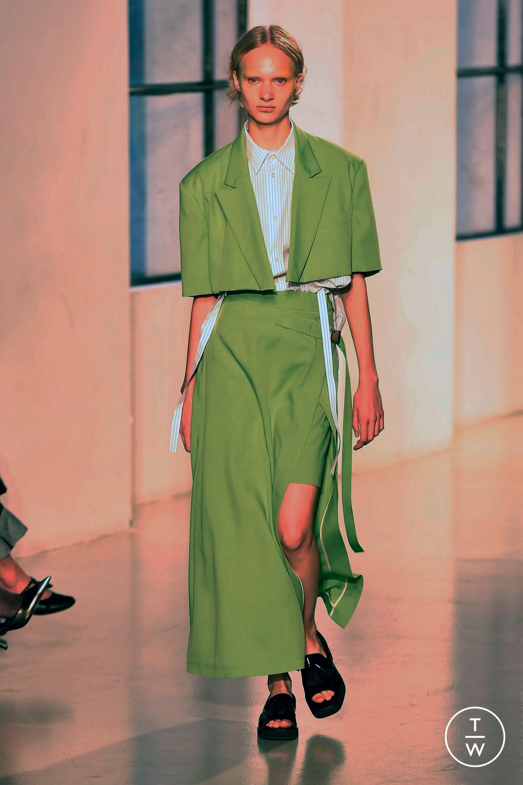 Fashion Week Paris Spring-Summer 2025 look 27 from the Ujoh collection womenswear