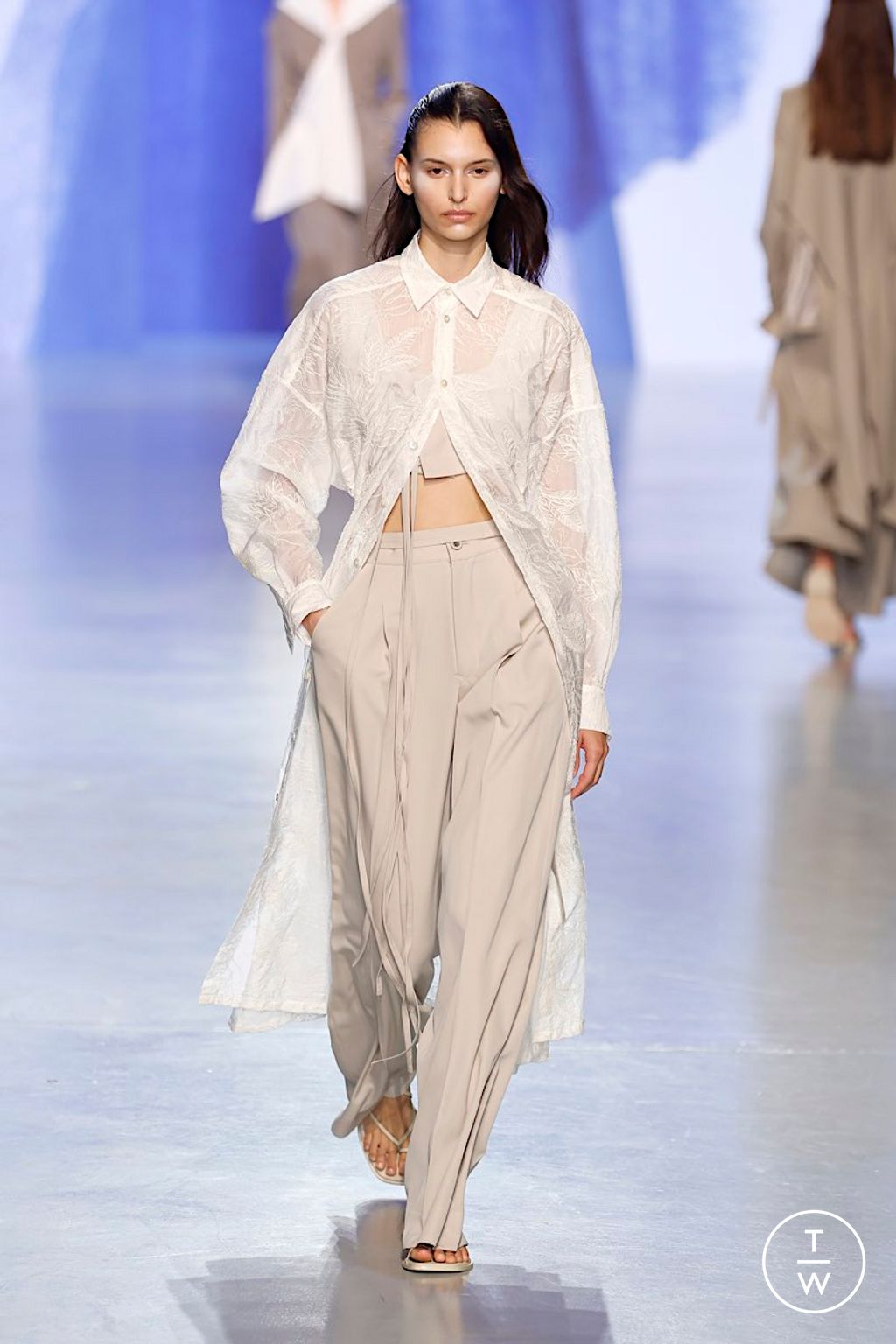 Fashion Week Paris Spring/Summer 2026 look 9 from the Ujoh collection womenswear