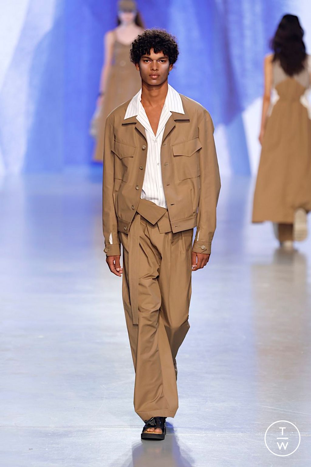 Fashion Week Paris Spring/Summer 2026 look 19 de la collection Ujoh womenswear