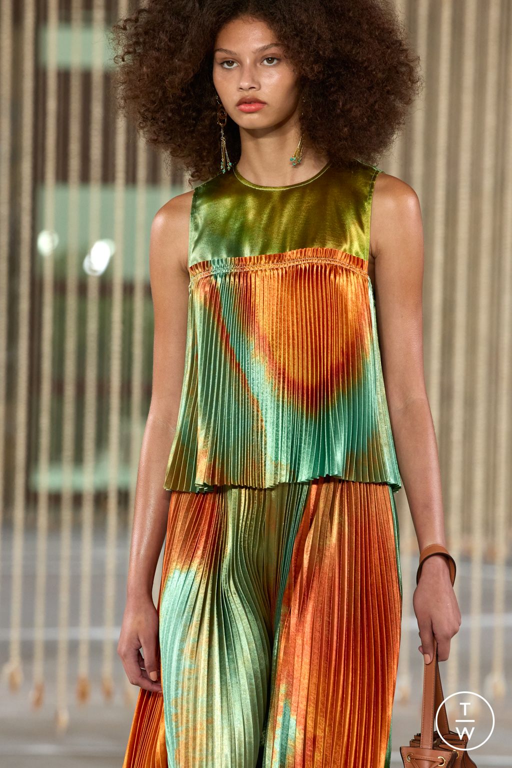 Fashion Week New York Spring/Summer 2024 look 51 from the Ulla Johnson collection 女装配饰