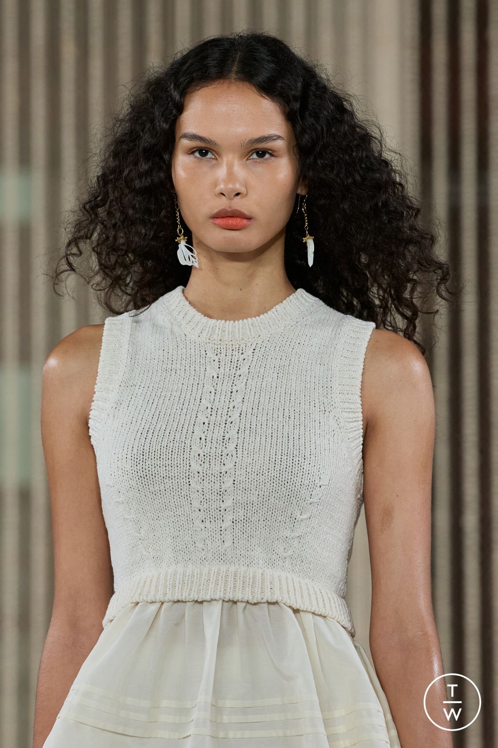 Fashion Week New York Spring/Summer 2024 look 59 from the Ulla Johnson collection 女装配饰