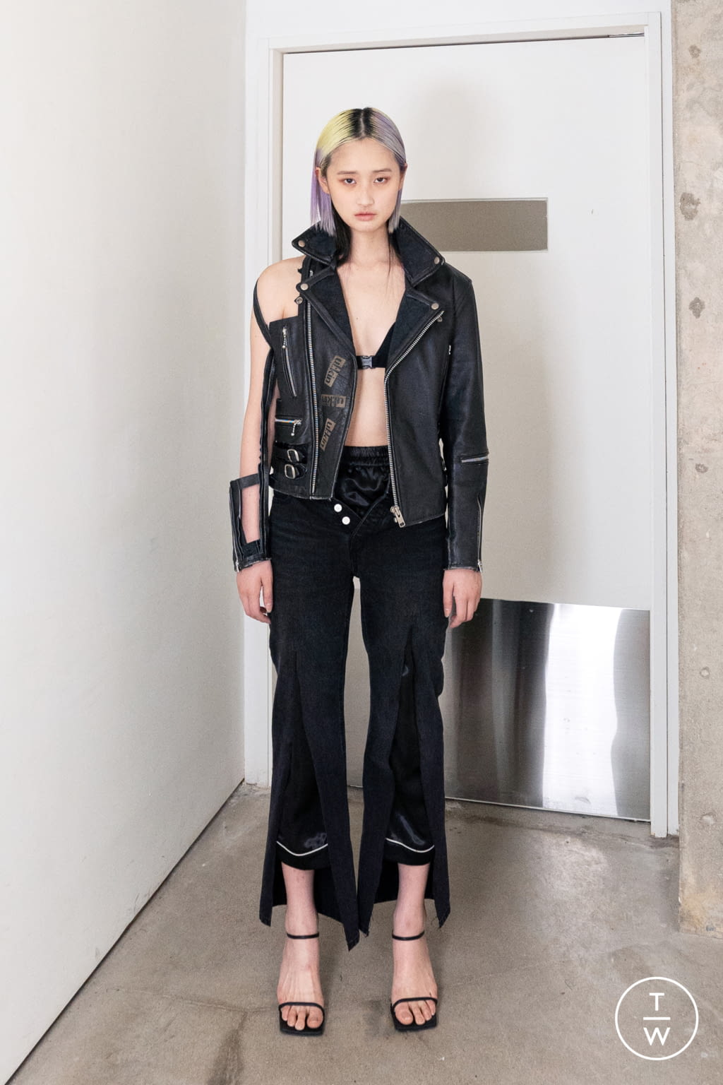 Fashion Week New York Fall/Winter 2021 look 61 de la collection Concept Korea womenswear