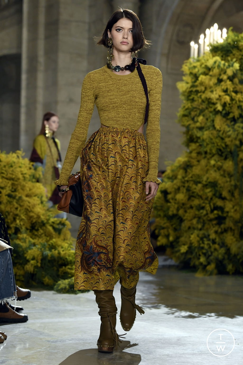 Fashion Week New York Fall/Winter 2022 look 1 from the Ulla Johnson collection 女装
