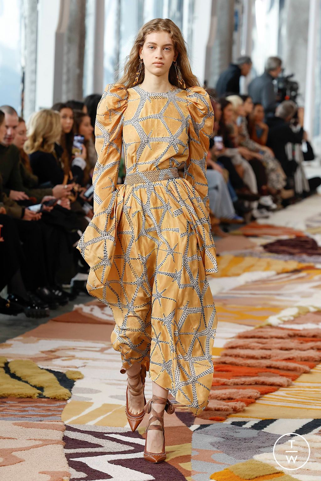 Fashion Week New York Fall/Winter 2023 look 28 from the Ulla Johnson collection womenswear