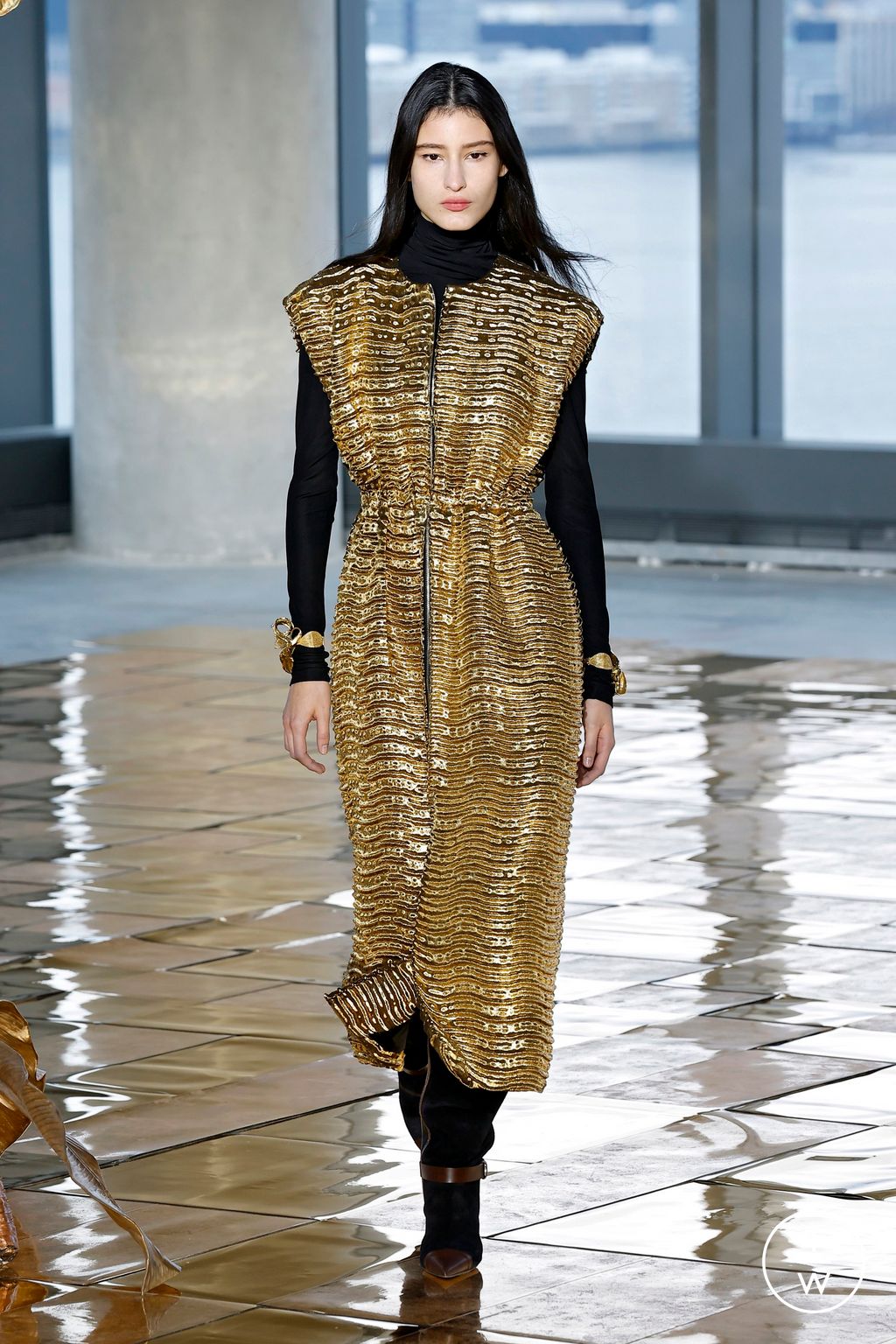 Fashion Week New York Fall/Winter 2025 look 1 de la collection Ulla Johnson womenswear