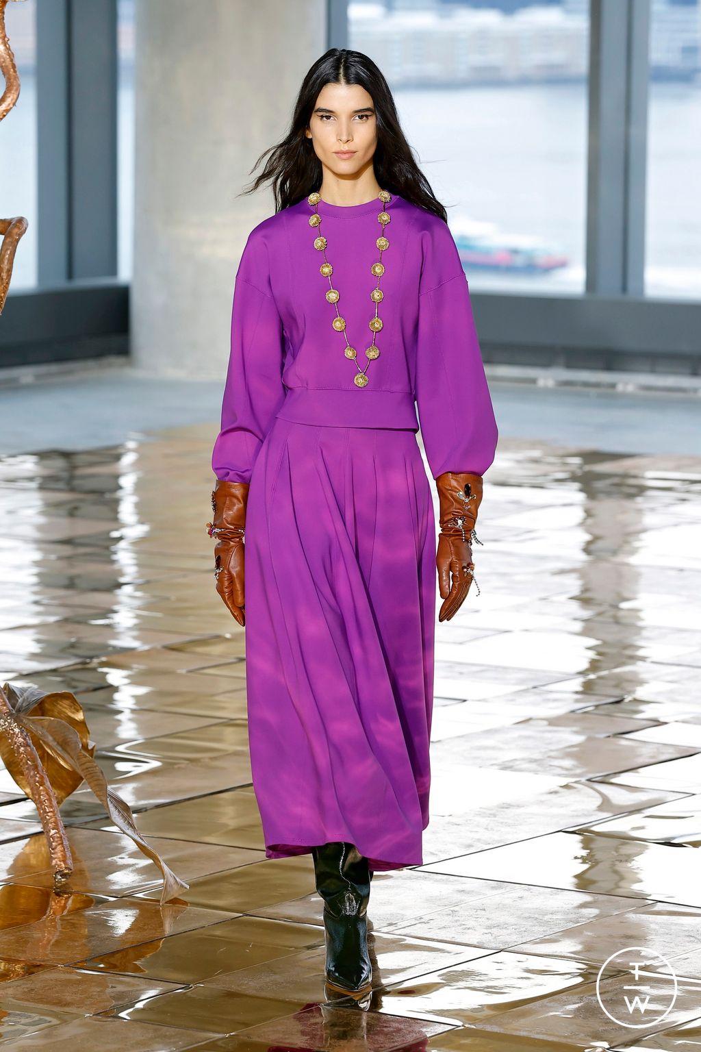 Fashion Week New York Fall/Winter 2025 look 39 from the Ulla Johnson collection 女装