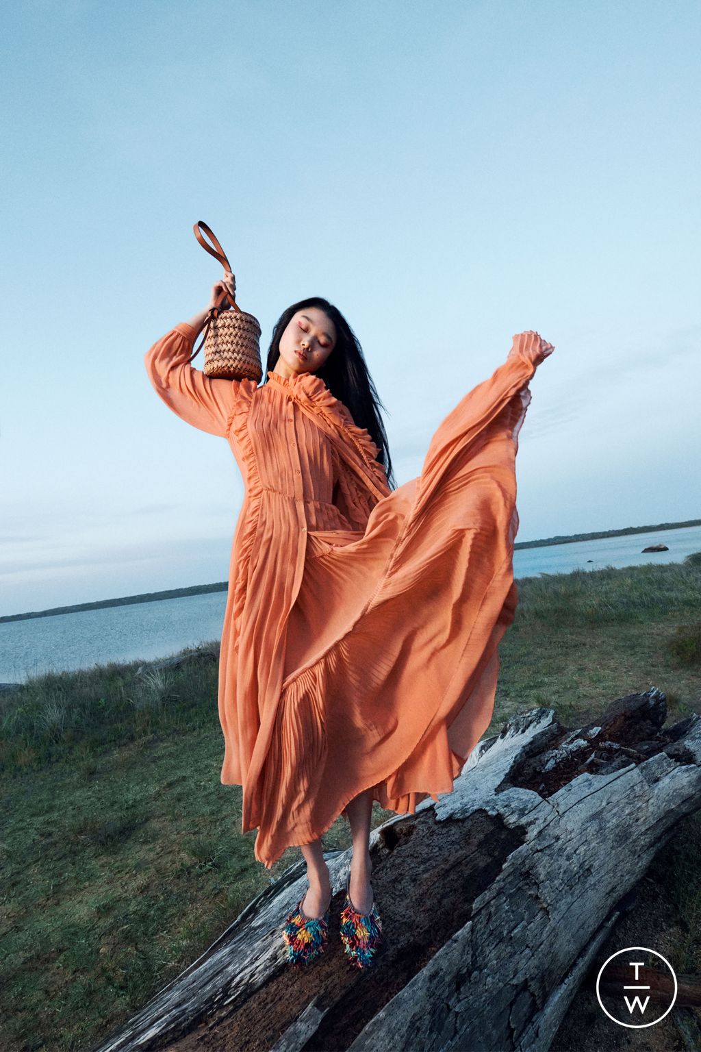 Fashion Week New York Resort 2025 look 20 from the Ulla Johnson collection 女装