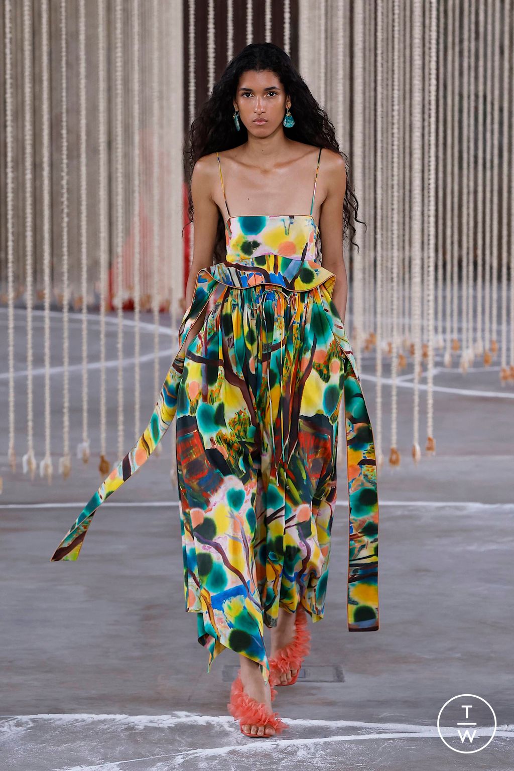 Fashion Week New York Spring/Summer 2024 look 50 de la collection Ulla Johnson womenswear