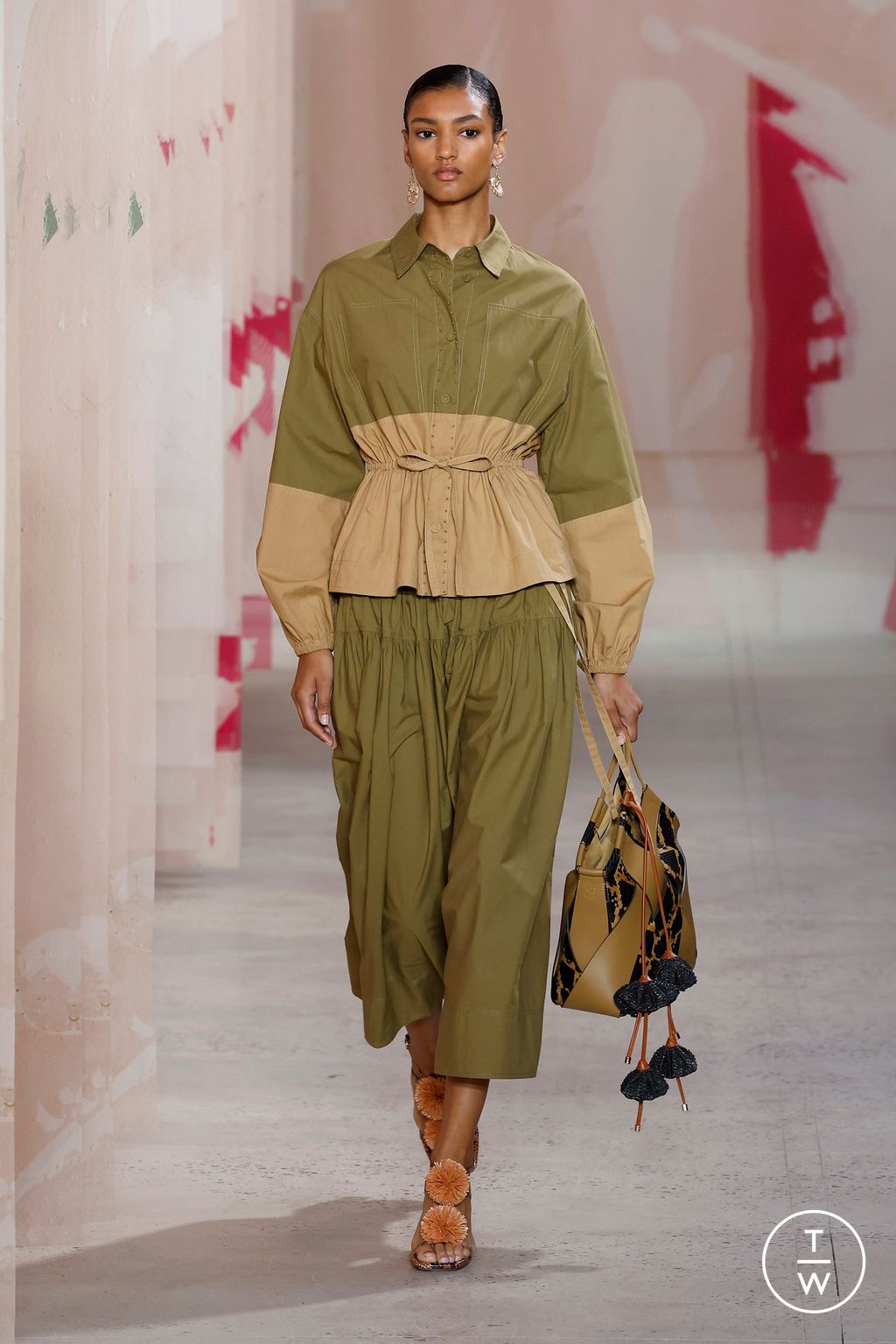 Fashion Week New York Spring/Summer 2025 look 22 from the Ulla Johnson collection womenswear