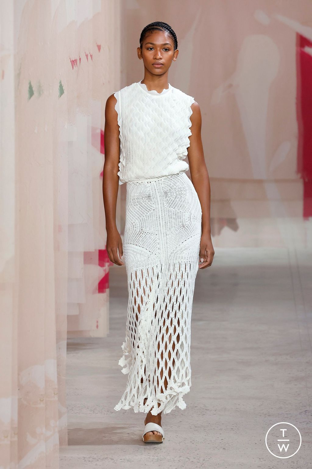 Fashion Week New York Spring-Summer 2025 look 34 from the Ulla Johnson collection womenswear