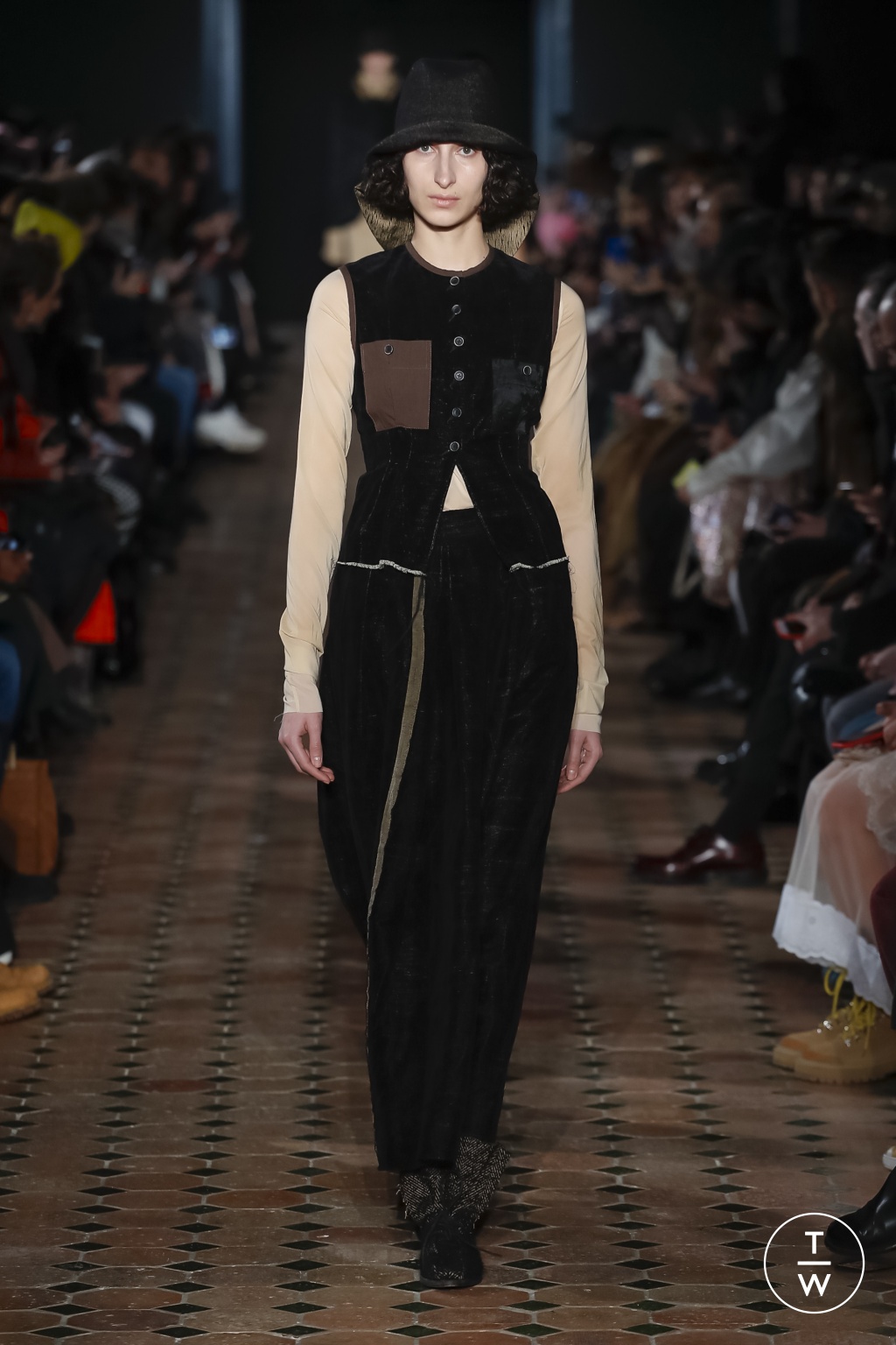 Fashion Week Paris Fall/Winter 2018 look 5 from the Uma Wang collection 女装
