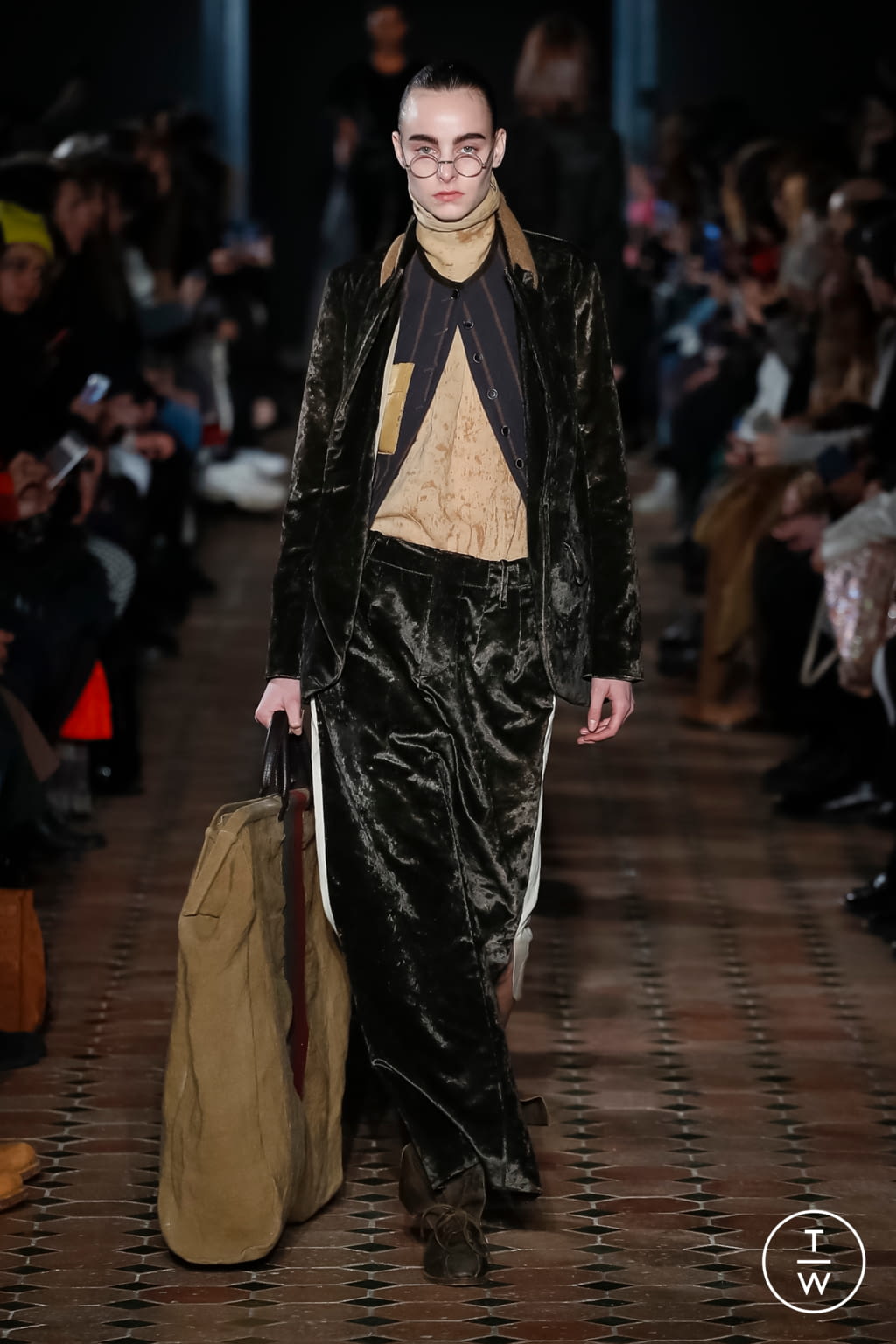 Fashion Week Paris Fall/Winter 2018 look 13 from the Uma Wang collection 女装