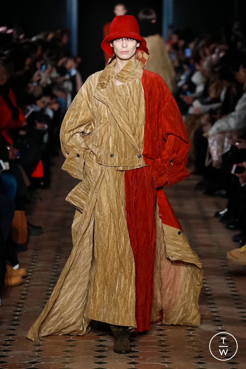 Fashion Week Paris Fall/Winter 2018 look 22 from the Uma Wang collection 女装