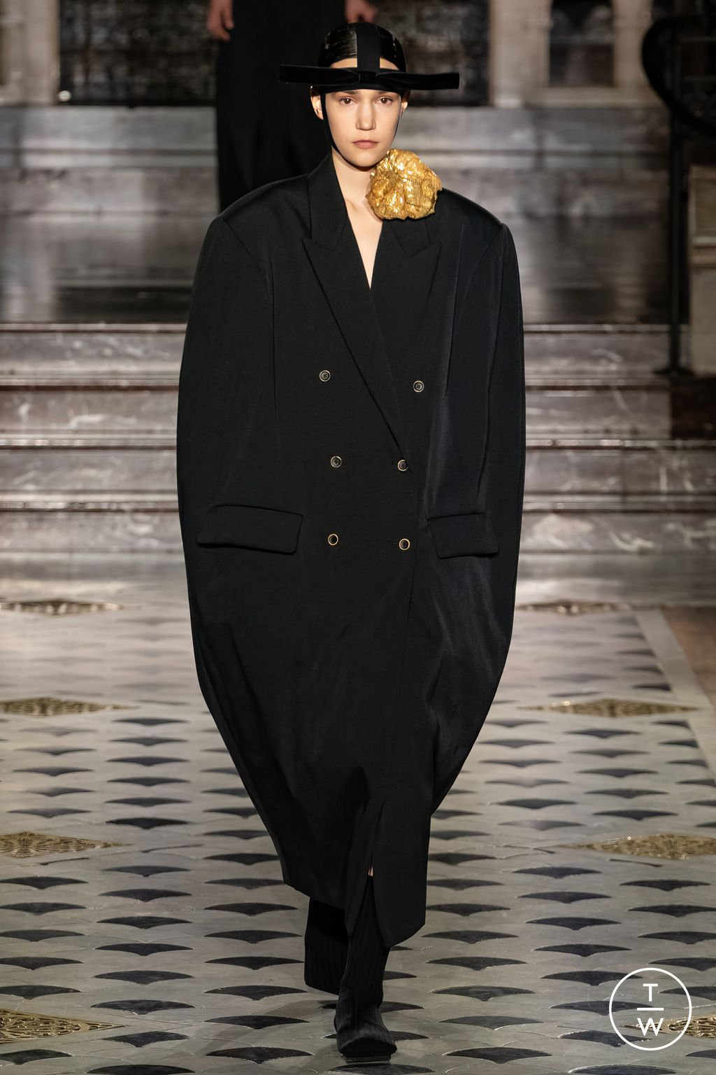 Fashion Week Paris Fall/Winter 2024 look 3 from the Uma Wang collection 女装