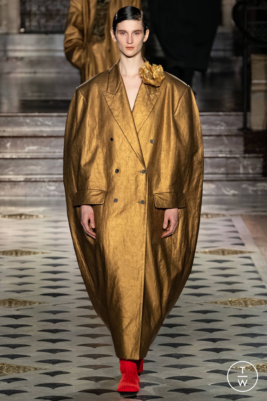 Fashion Week Paris Fall/Winter 2024 look 10 from the Uma Wang collection 女装