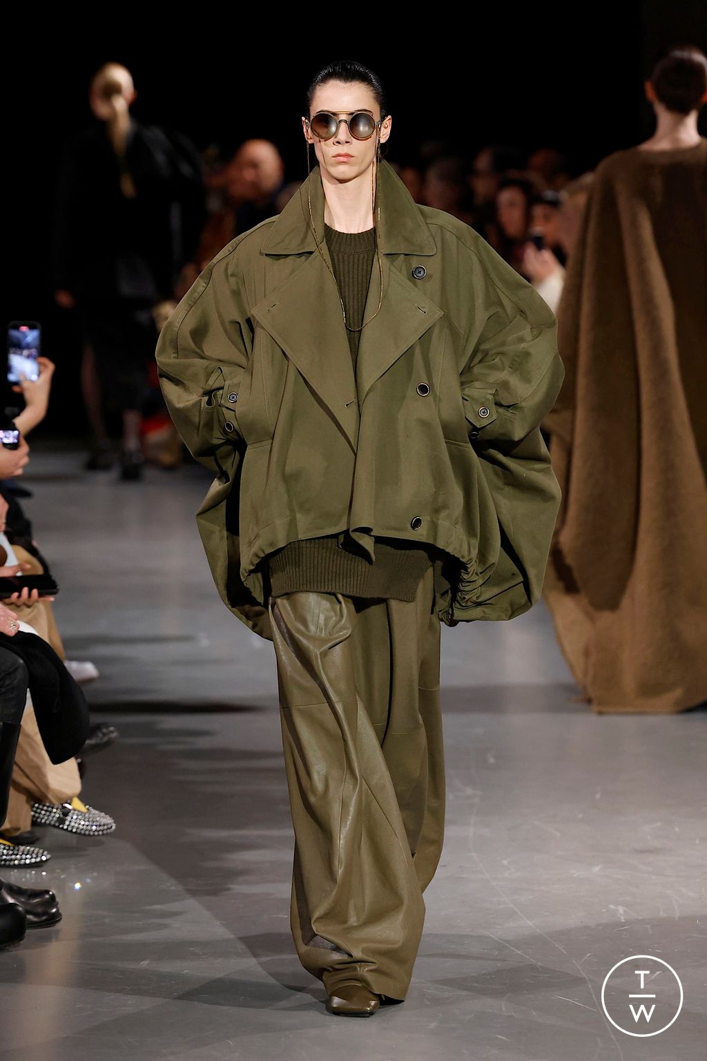 Fashion Week Paris Fall/Winter 2025 look 5 from the Uma Wang collection womenswear