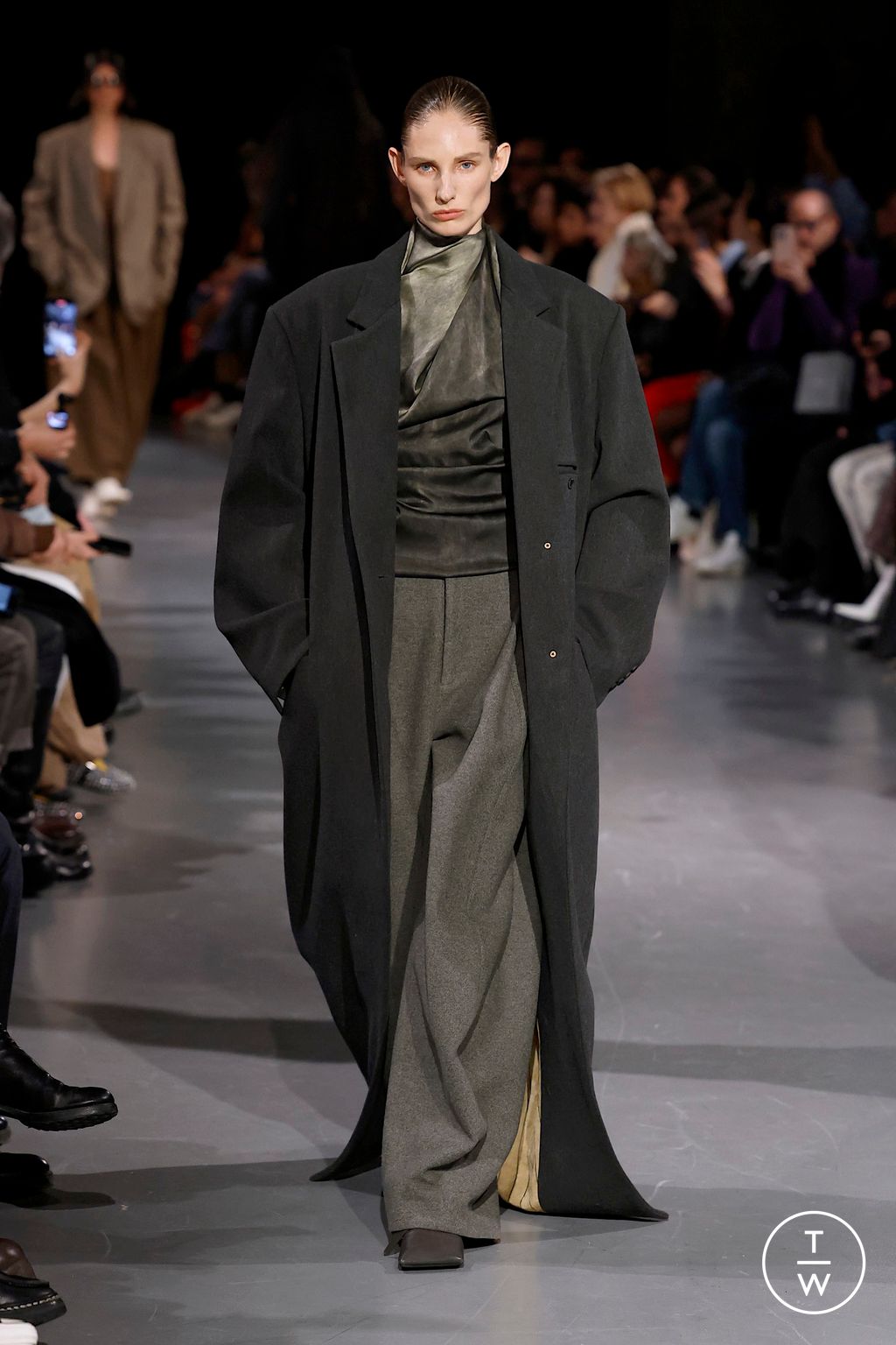 Fashion Week Paris Fall/Winter 2025 look 15 from the Uma Wang collection womenswear
