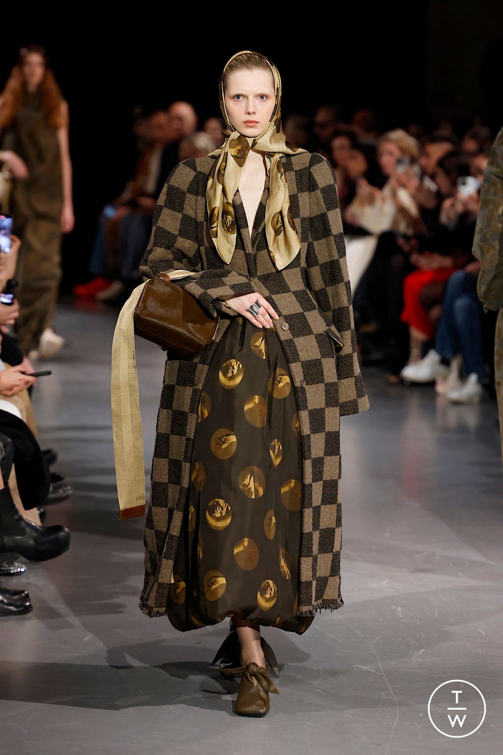 Fashion Week Paris Fall/Winter 2025 look 27 from the Uma Wang collection womenswear