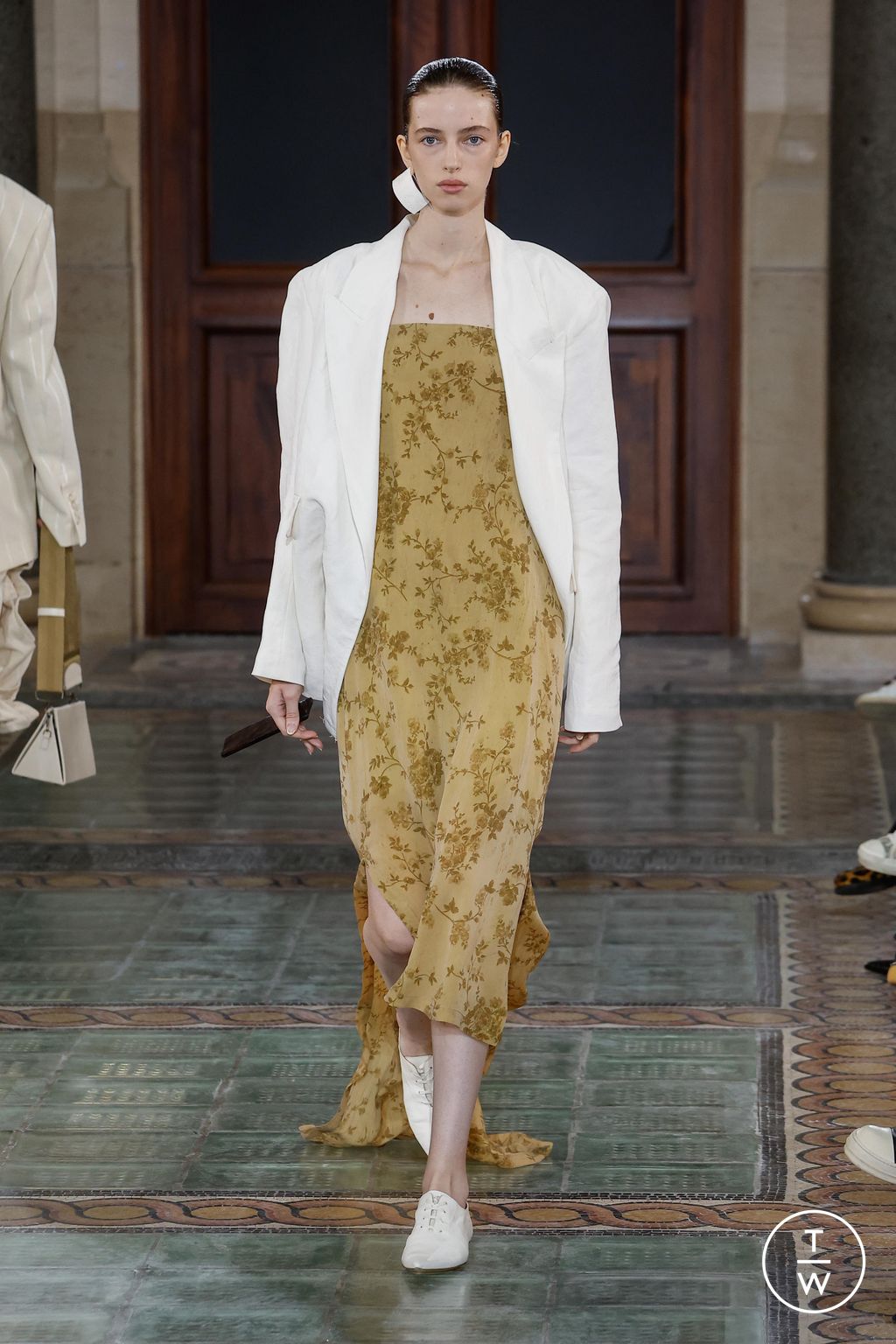 Fashion Week Paris Spring/Summer 2024 look 6 from the Uma Wang collection womenswear