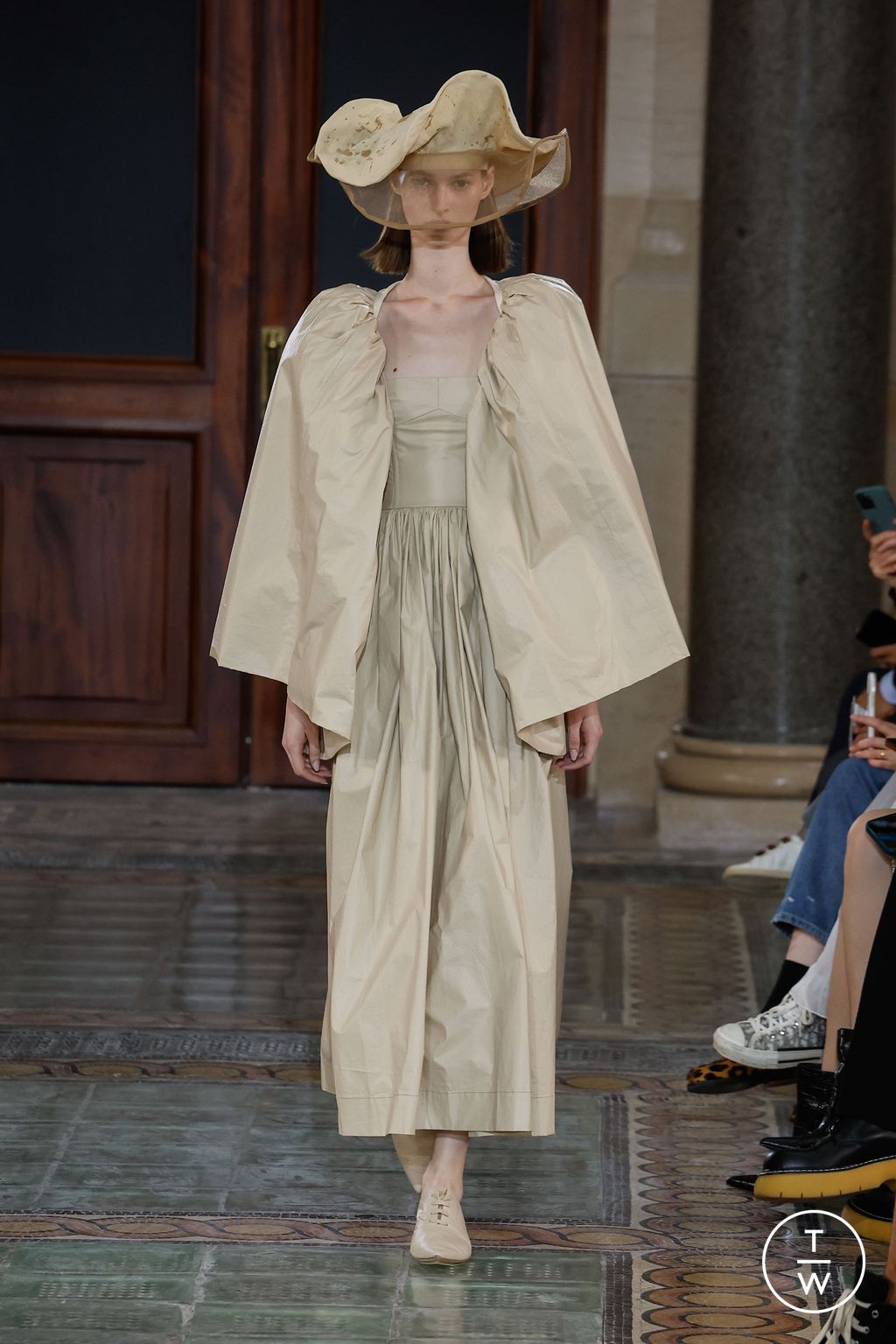 Fashion Week Paris Spring/Summer 2024 look 8 from the Uma Wang collection womenswear