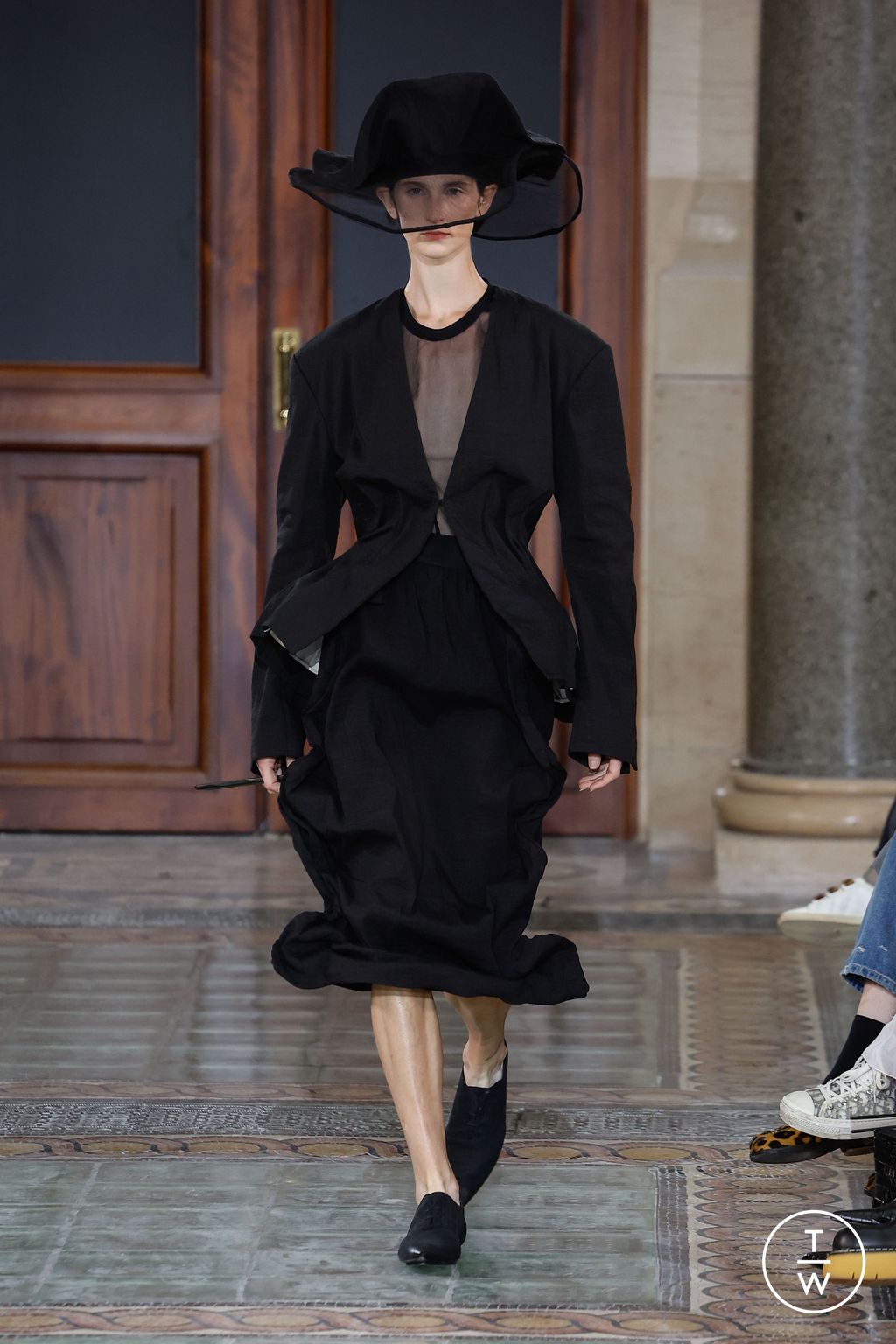 Fashion Week Paris Spring/Summer 2024 look 10 from the Uma Wang collection 女装