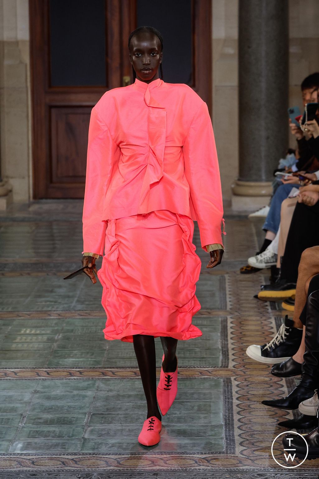 Fashion Week Paris Spring/Summer 2024 look 18 from the Uma Wang collection 女装