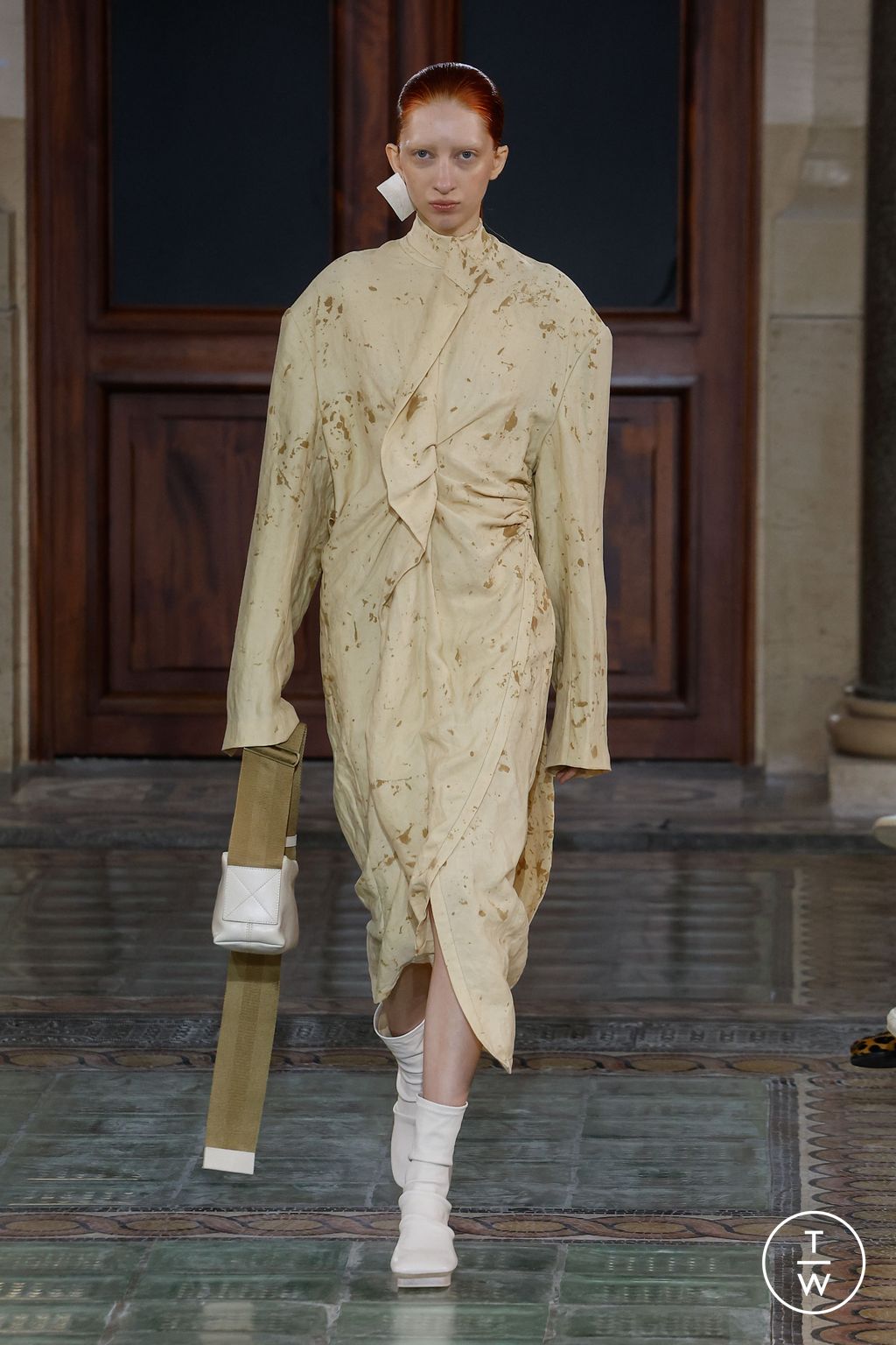 Fashion Week Paris Spring/Summer 2024 look 27 from the Uma Wang collection 女装